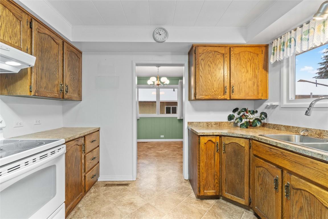 









1115


Victoria

Road,
Revelstoke,




BC
V0E 2S0

