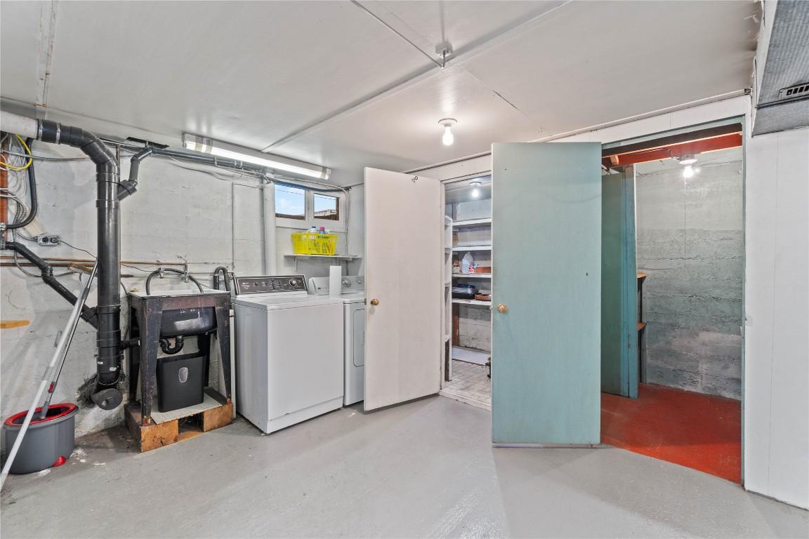 









1115


Victoria

Road,
Revelstoke,




BC
V0E 2S0

