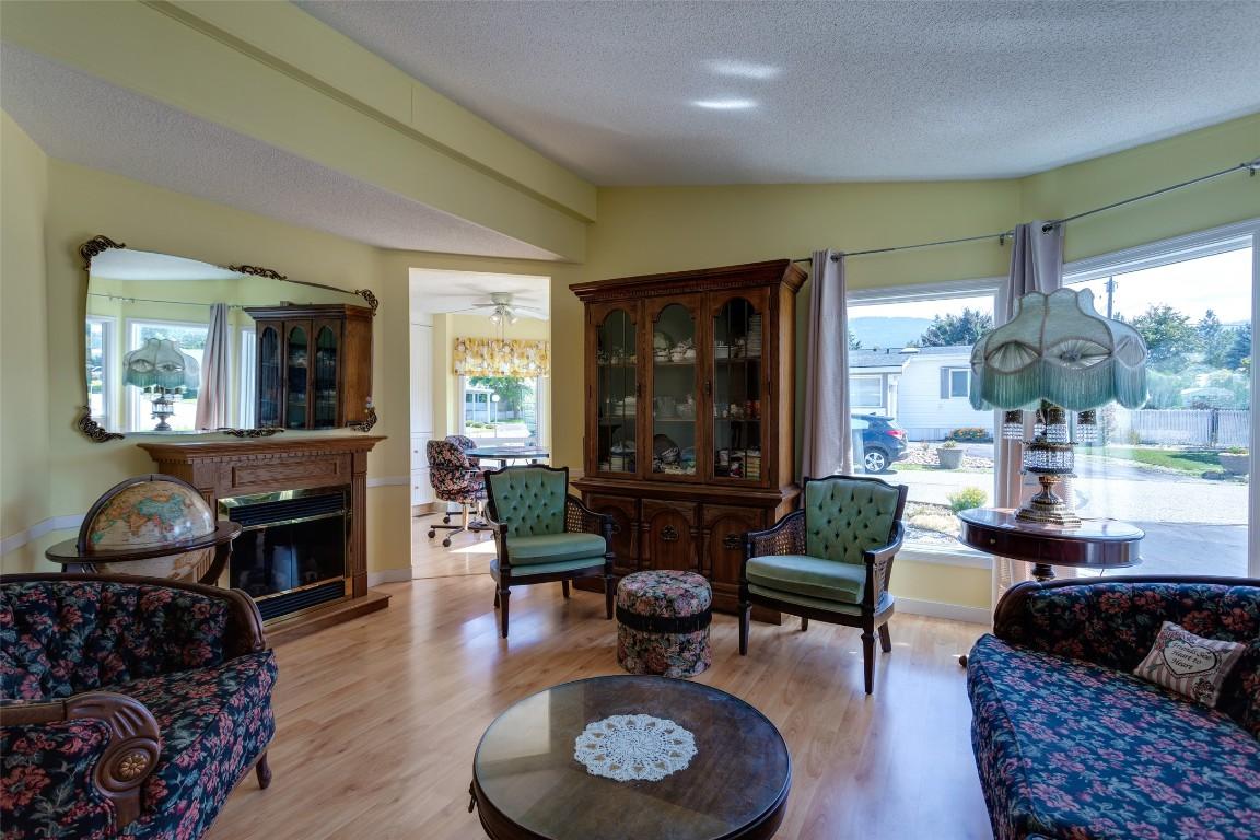 









720


Commonwealth

Road, 191,
Kelowna,




BC
V4V 1S1

