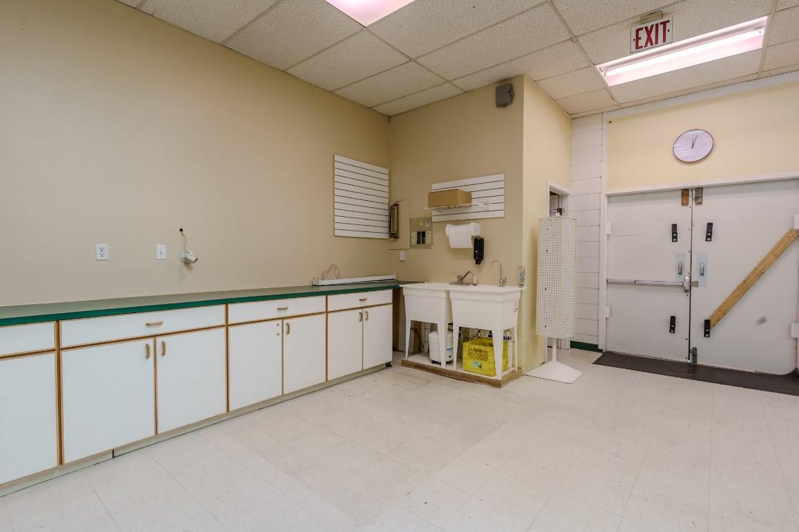 









3305


Smith

Drive, 5,
Armstrong,




BC
V4Y 0A2

