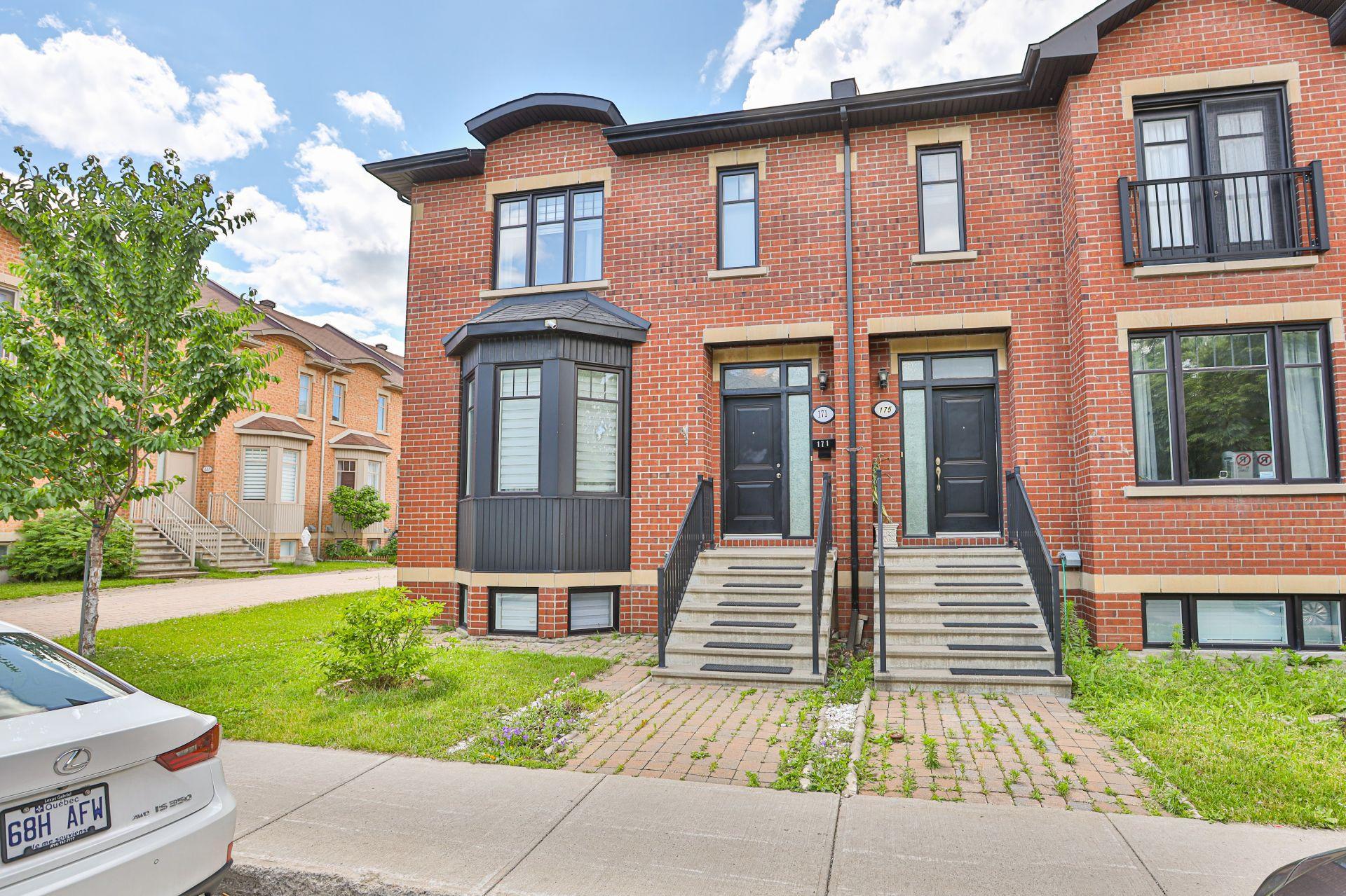 









171Z


Rue Khalil-Gibran

,
Montréal (Saint-Laurent),




QC
H4N4A2

