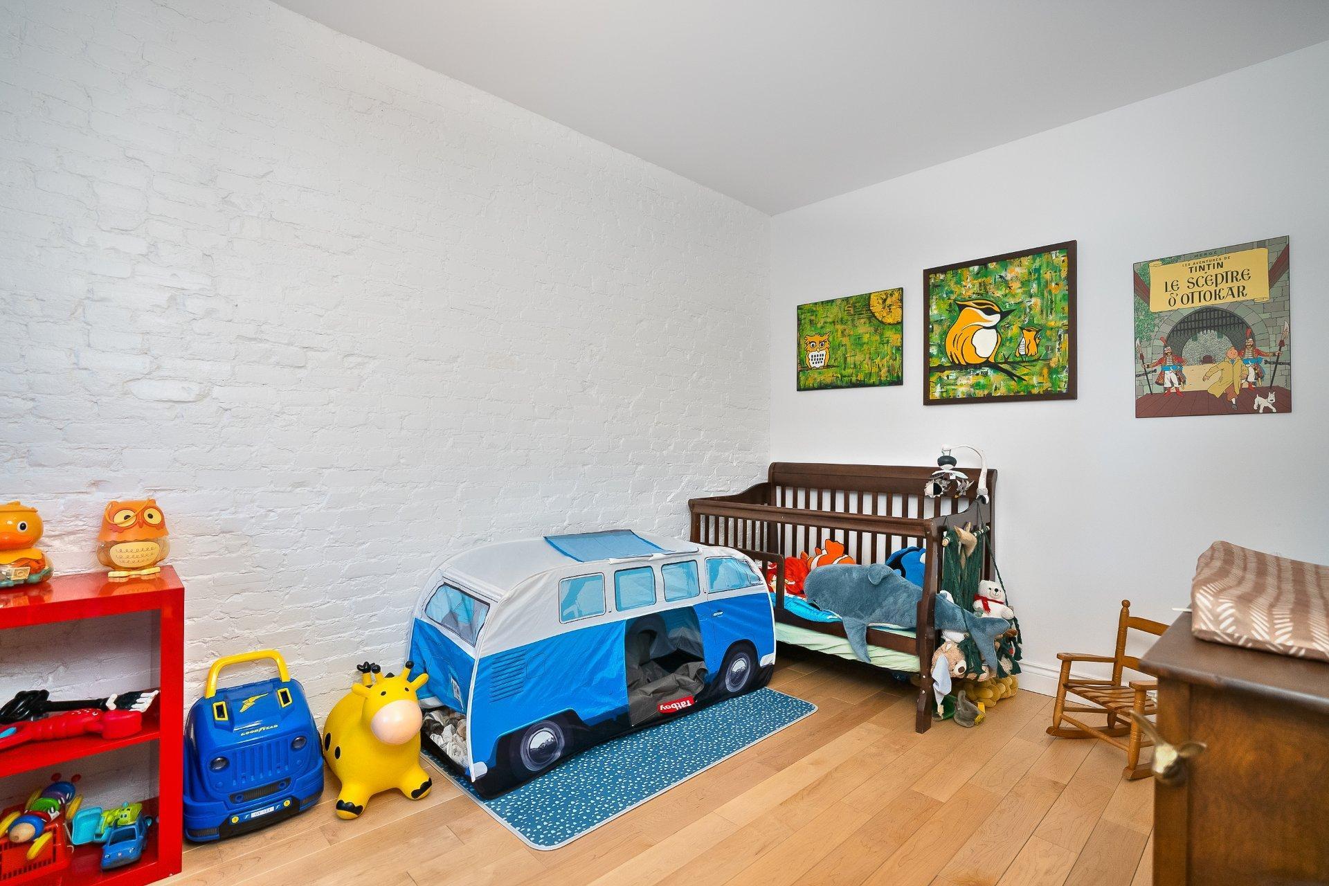 









5283

 - 5287


Rue Berri

,
Montréal (Le Plateau-Mont-Royal),




QC
H2J2S7

