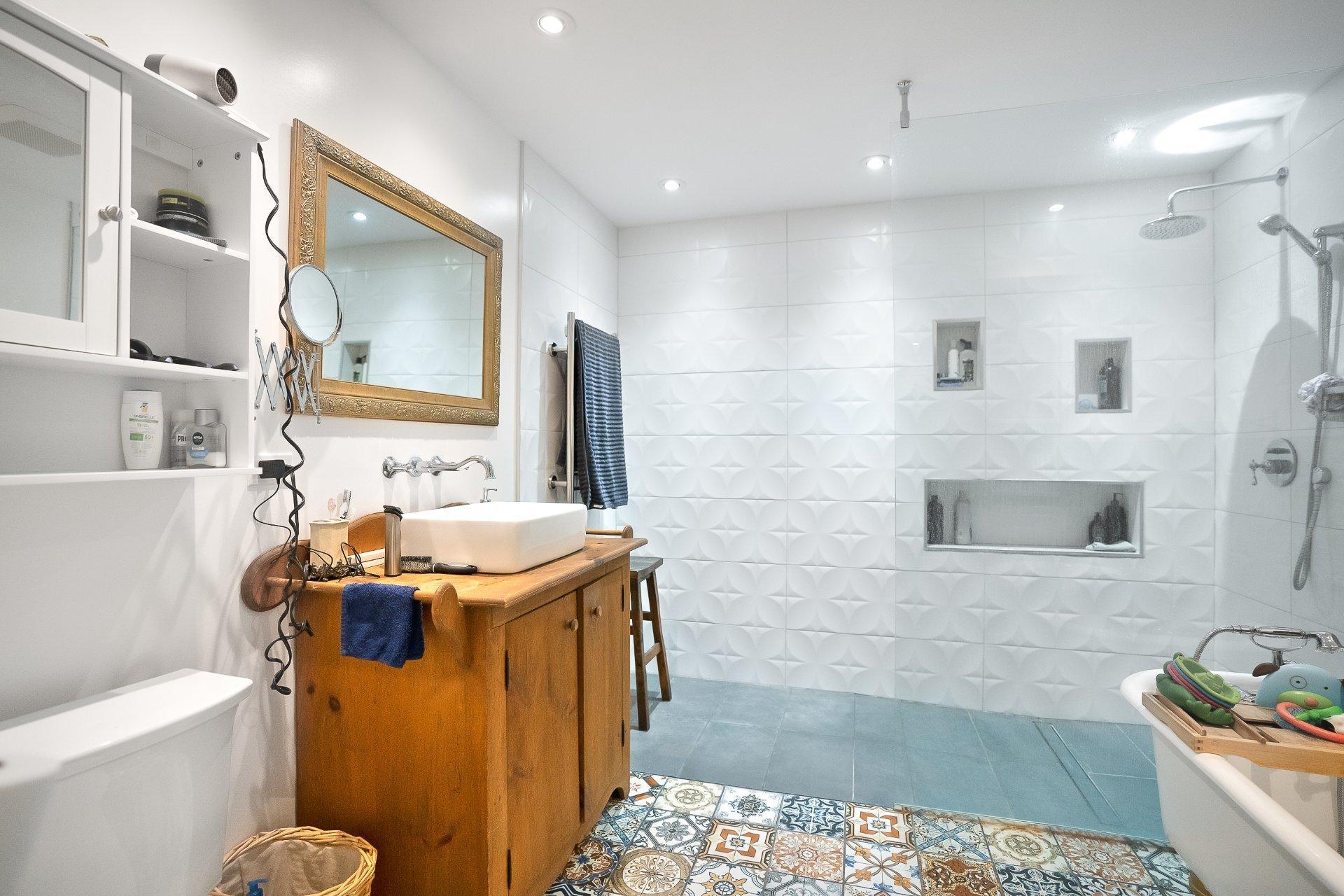 









5283

 - 5287


Rue Berri

,
Montréal (Le Plateau-Mont-Royal),




QC
H2J2S7

