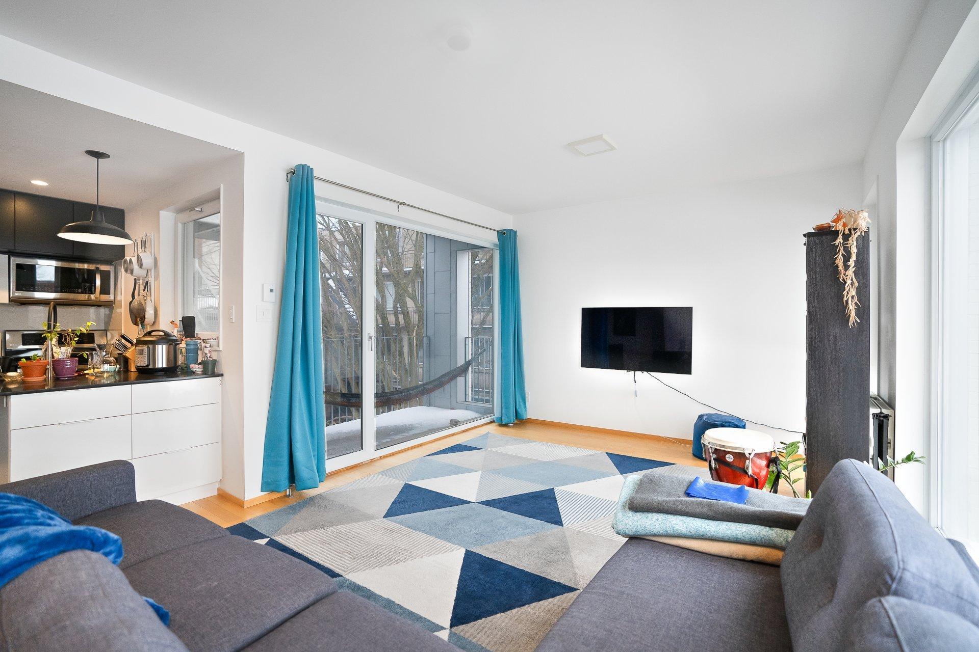 









5283

 - 5287


Rue Berri

,
Montréal (Le Plateau-Mont-Royal),




QC
H2J2S7

