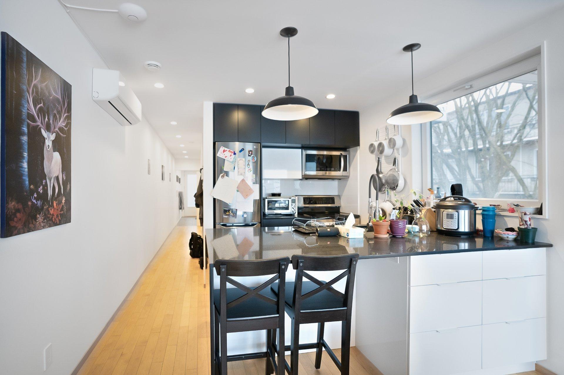 









5283

 - 5287


Rue Berri

,
Montréal (Le Plateau-Mont-Royal),




QC
H2J2S7

