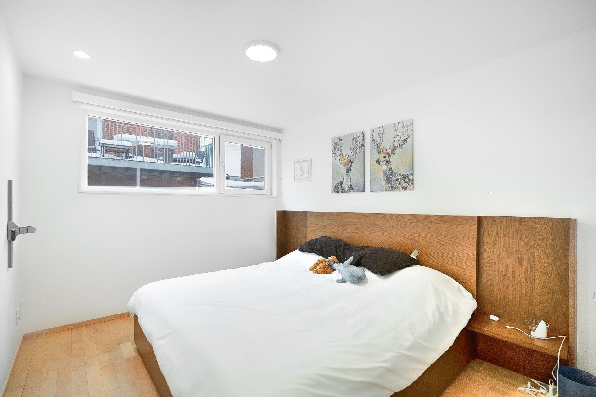 









5283

 - 5287


Rue Berri

,
Montréal (Le Plateau-Mont-Royal),




QC
H2J2S7

