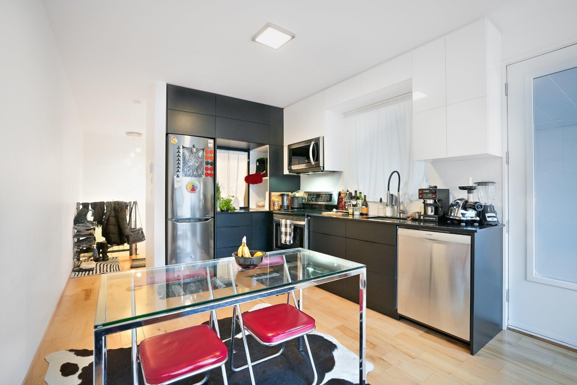









5283

 - 5287


Rue Berri

,
Montréal (Le Plateau-Mont-Royal),




QC
H2J2S7

