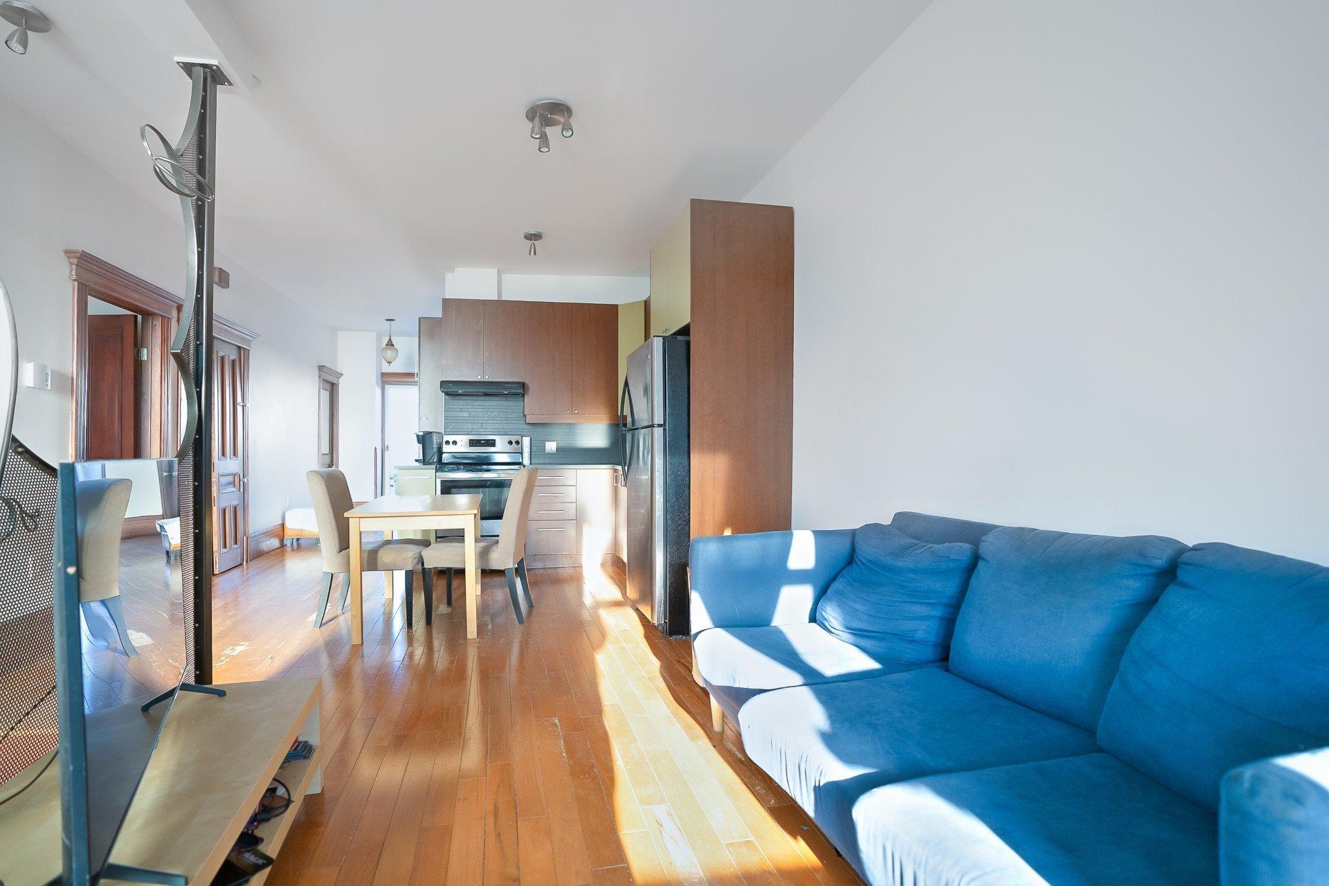 









5283

 - 5287


Rue Berri

,
Montréal (Le Plateau-Mont-Royal),




QC
H2J2S7

