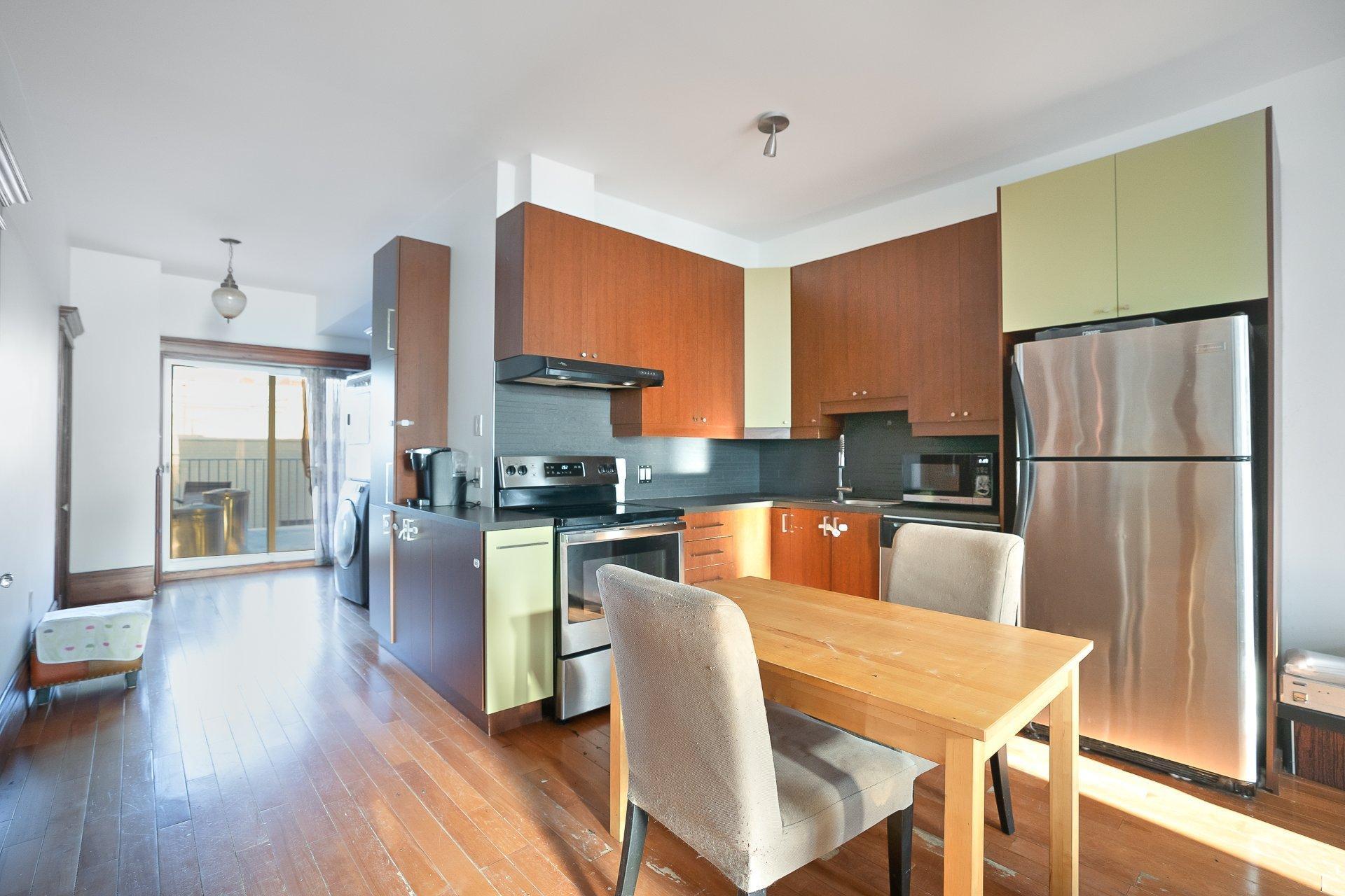 









5283

 - 5287


Rue Berri

,
Montréal (Le Plateau-Mont-Royal),




QC
H2J2S7

