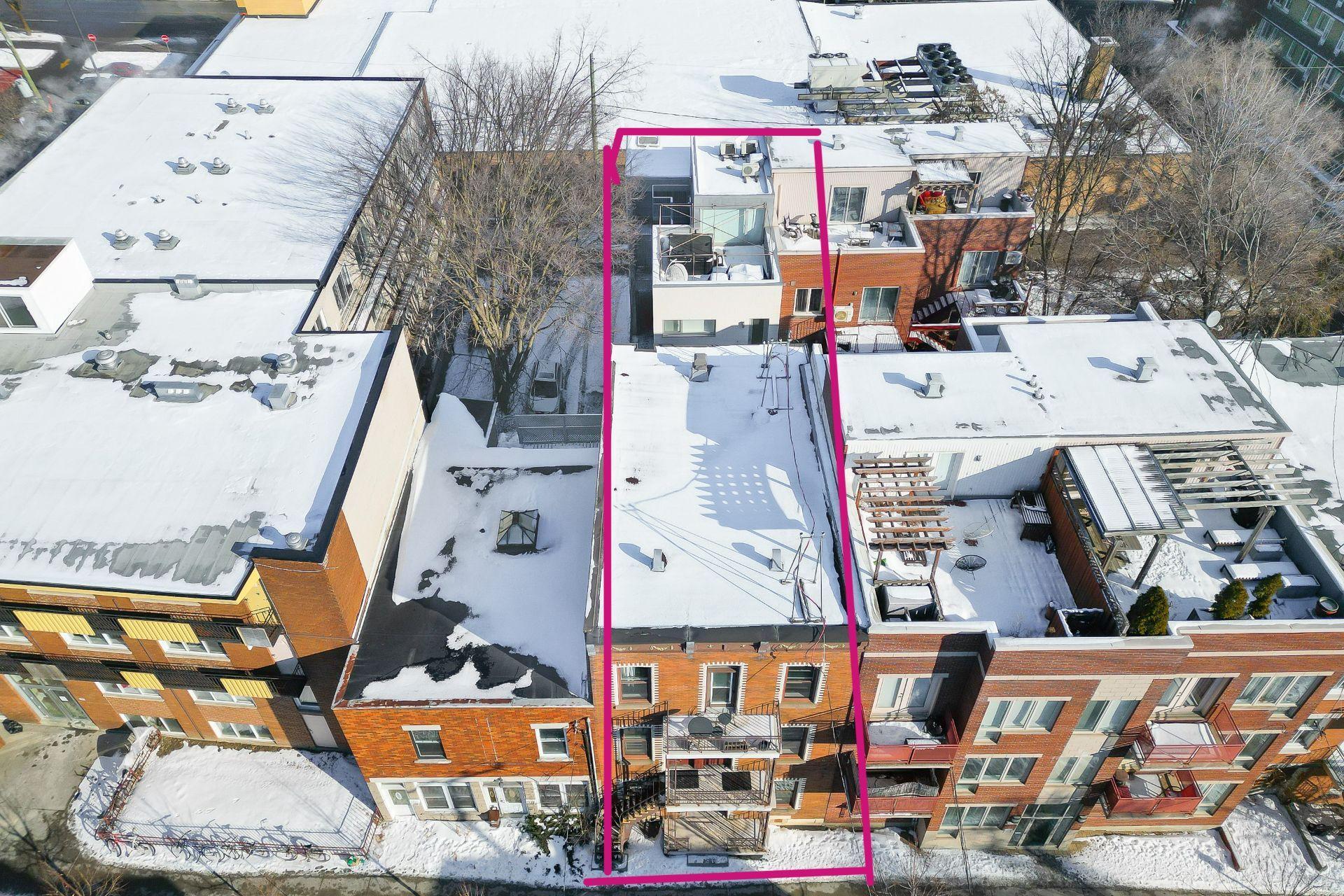 









5283

 - 5287


Rue Berri

,
Montréal (Le Plateau-Mont-Royal),




QC
H2J2S7

