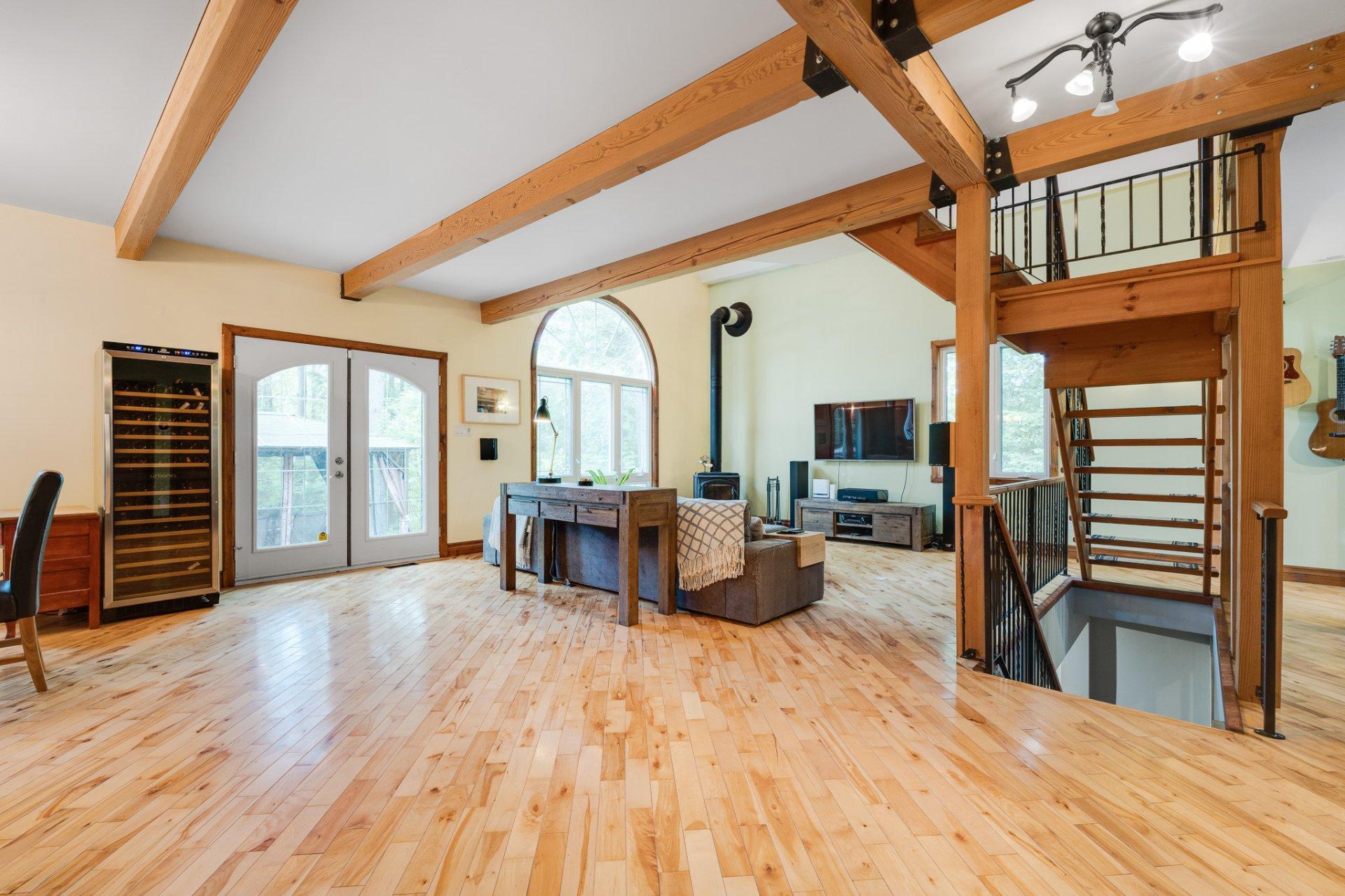 









502


Ch. du Chêne-Rouge

,
Val-des-Monts,




QC
J8N6G1

