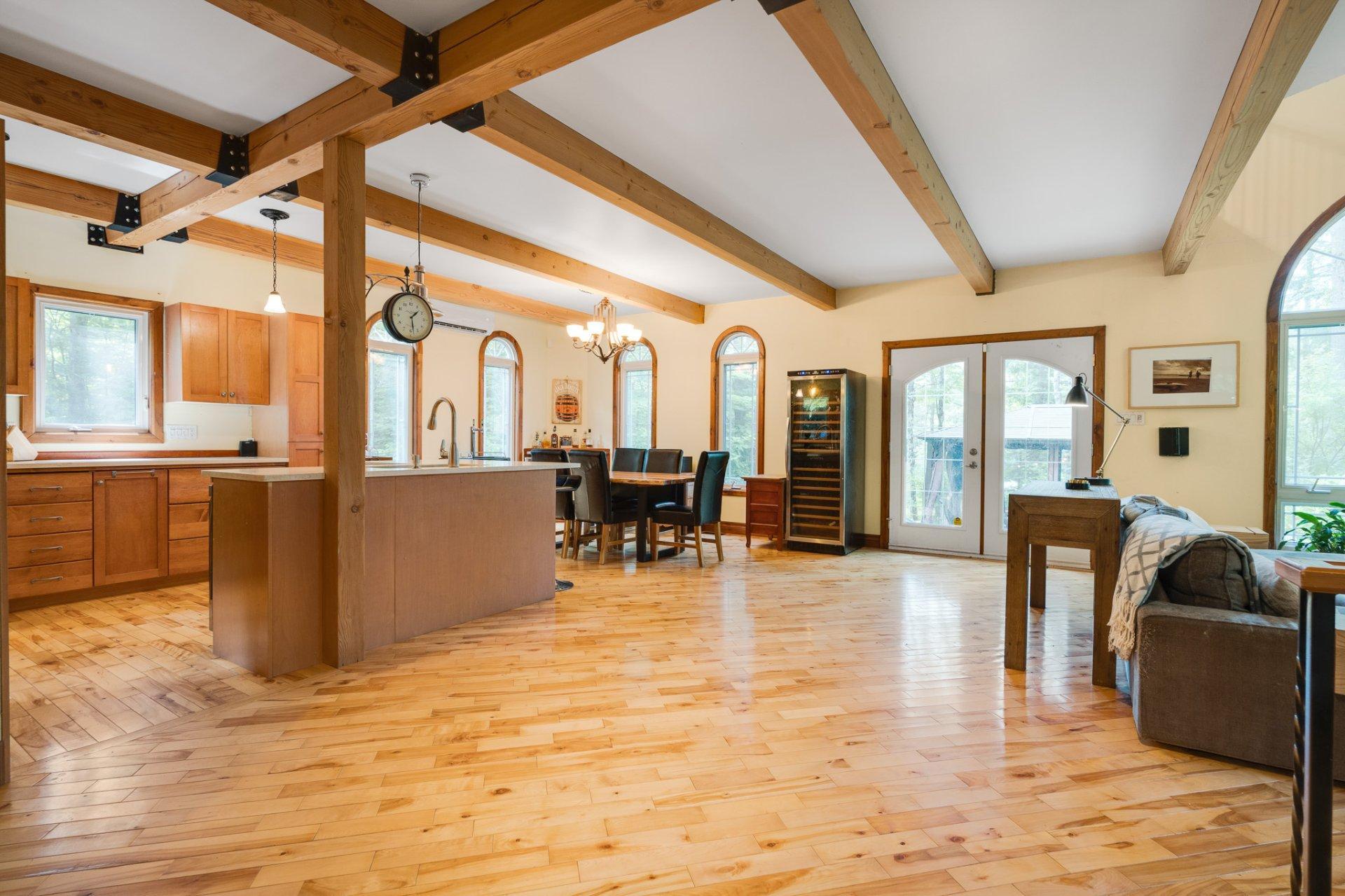 









502


Ch. du Chêne-Rouge

,
Val-des-Monts,




QC
J8N6G1

