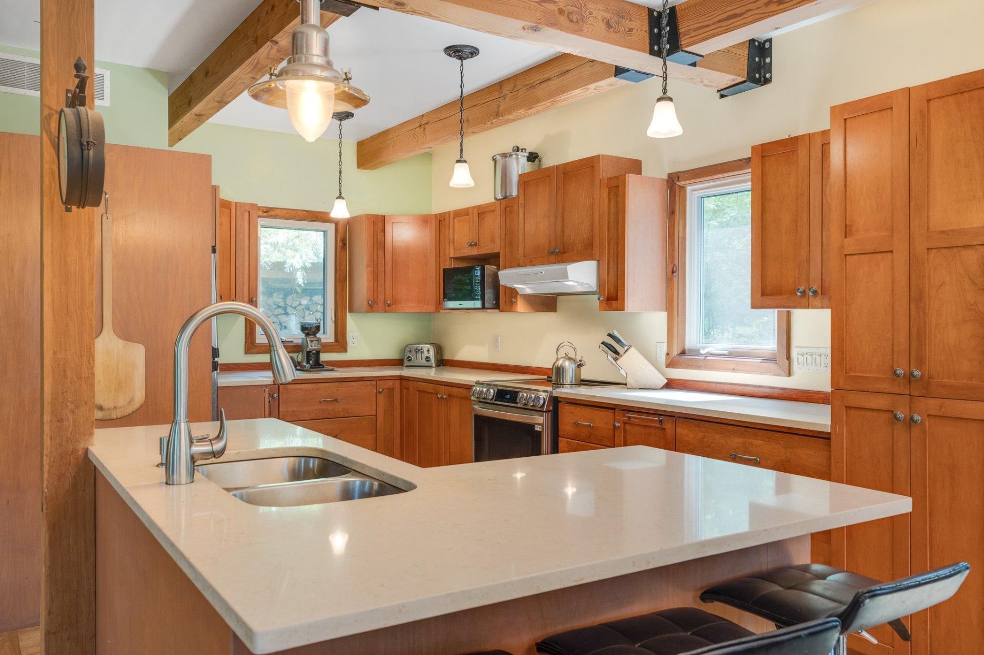 









502


Ch. du Chêne-Rouge

,
Val-des-Monts,




QC
J8N6G1

