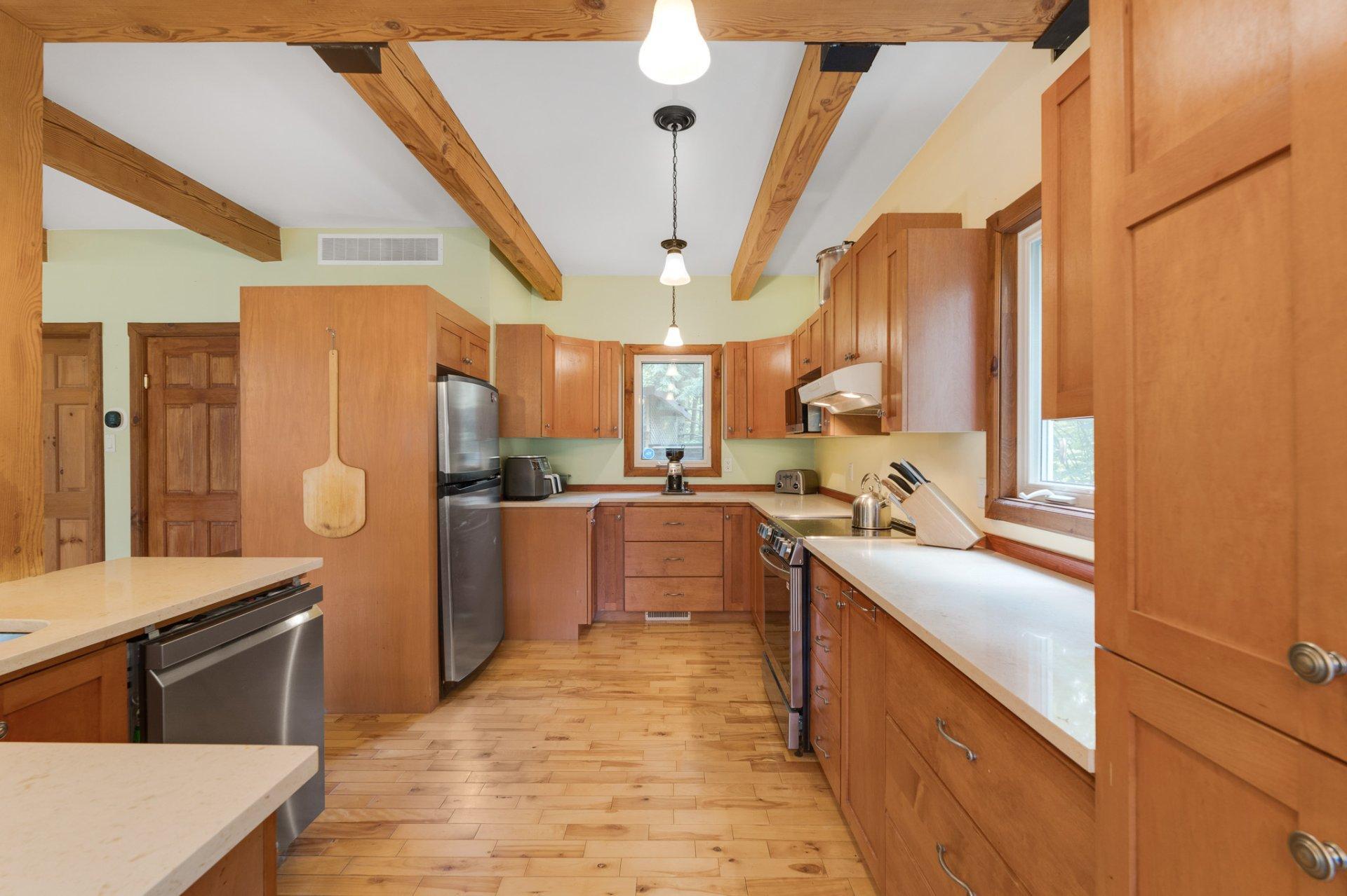 









502


Ch. du Chêne-Rouge

,
Val-des-Monts,




QC
J8N6G1

