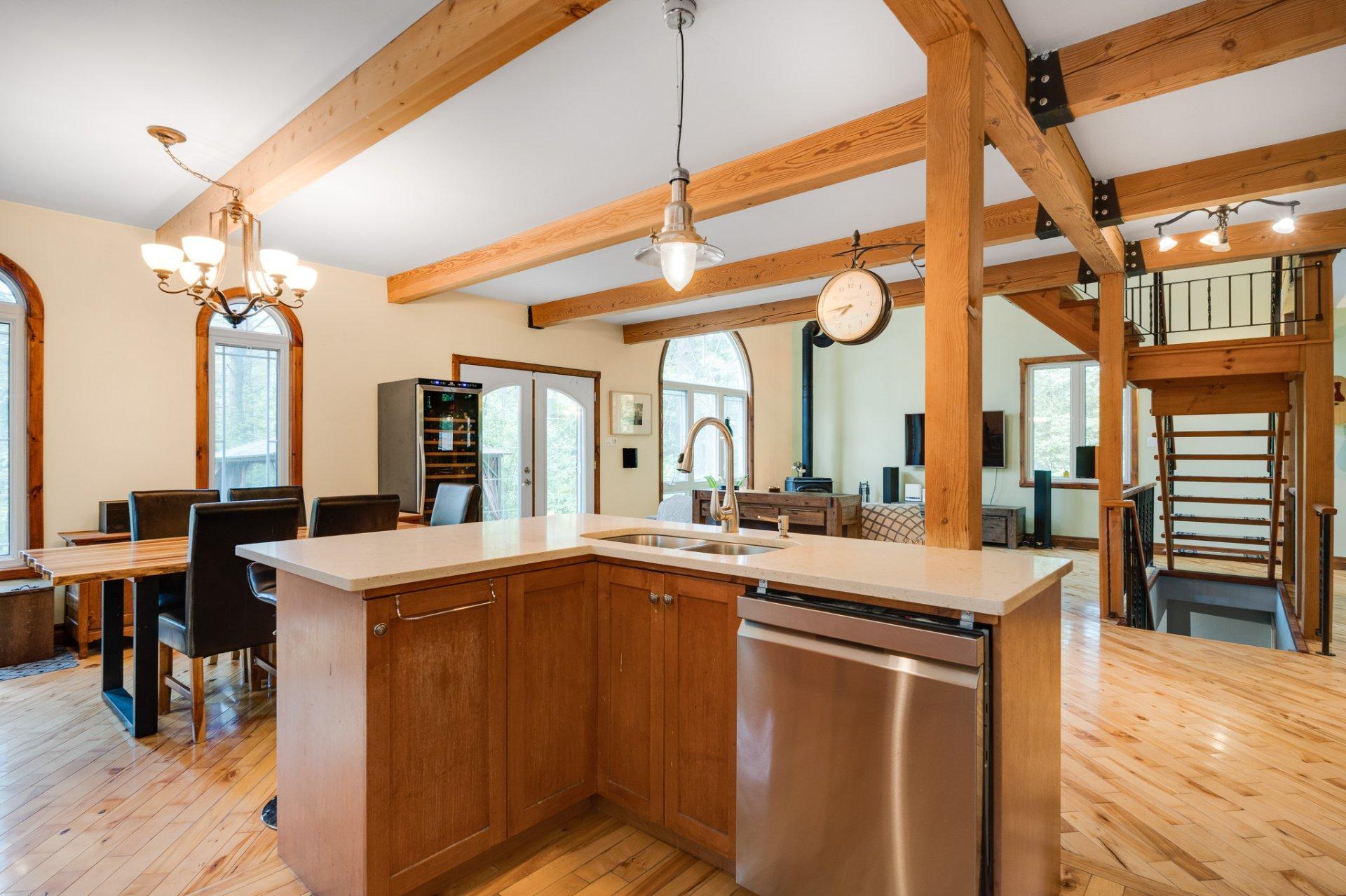 









502


Ch. du Chêne-Rouge

,
Val-des-Monts,




QC
J8N6G1

