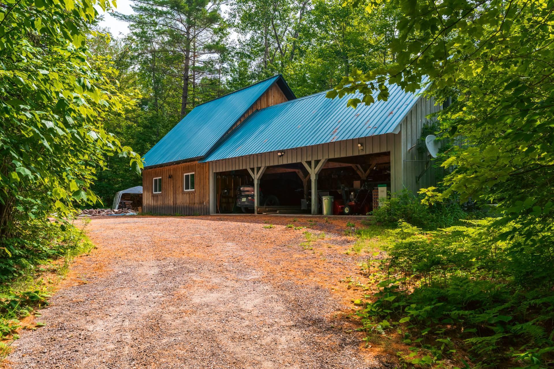 









502


Ch. du Chêne-Rouge

,
Val-des-Monts,




QC
J8N6G1

