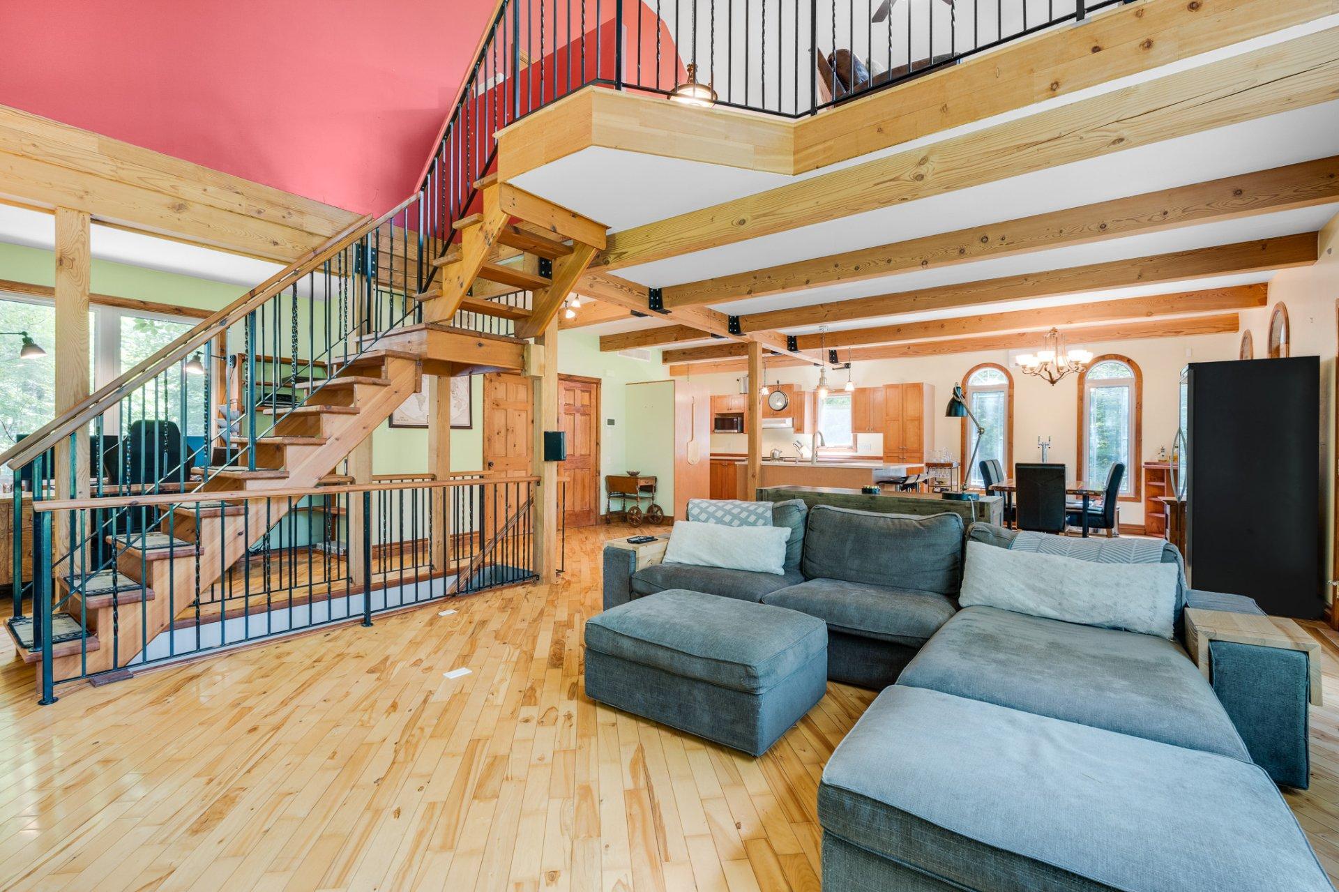 









502


Ch. du Chêne-Rouge

,
Val-des-Monts,




QC
J8N6G1

