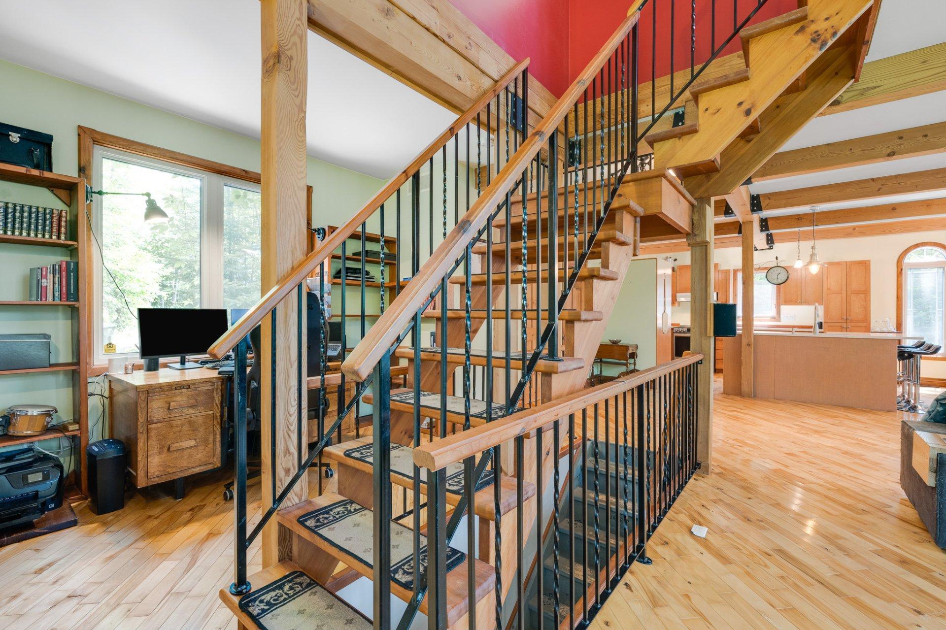 









502


Ch. du Chêne-Rouge

,
Val-des-Monts,




QC
J8N6G1

