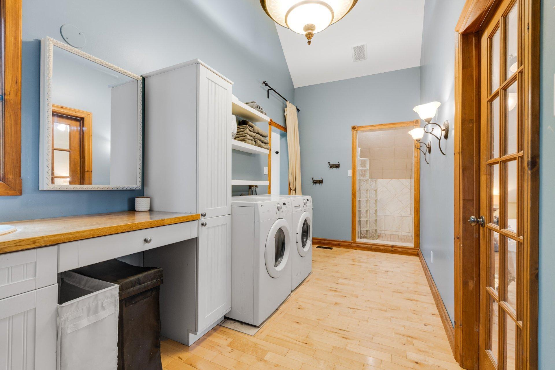 









502


Ch. du Chêne-Rouge

,
Val-des-Monts,




QC
J8N6G1

