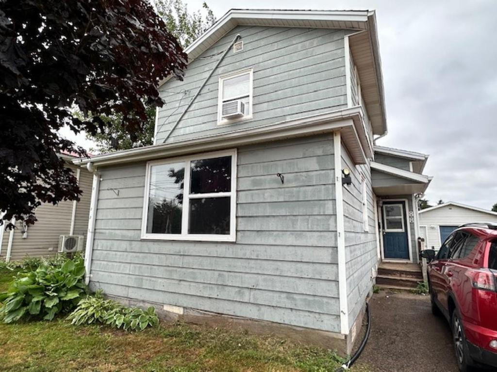 












88 Ottawa Street

,
Summerside,




PE
C1N 1W3

