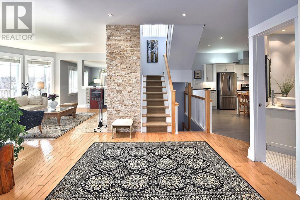 












807035 25TH SIDE ROAD

,
Grey Highlands,




Ontario
N0C1G0

