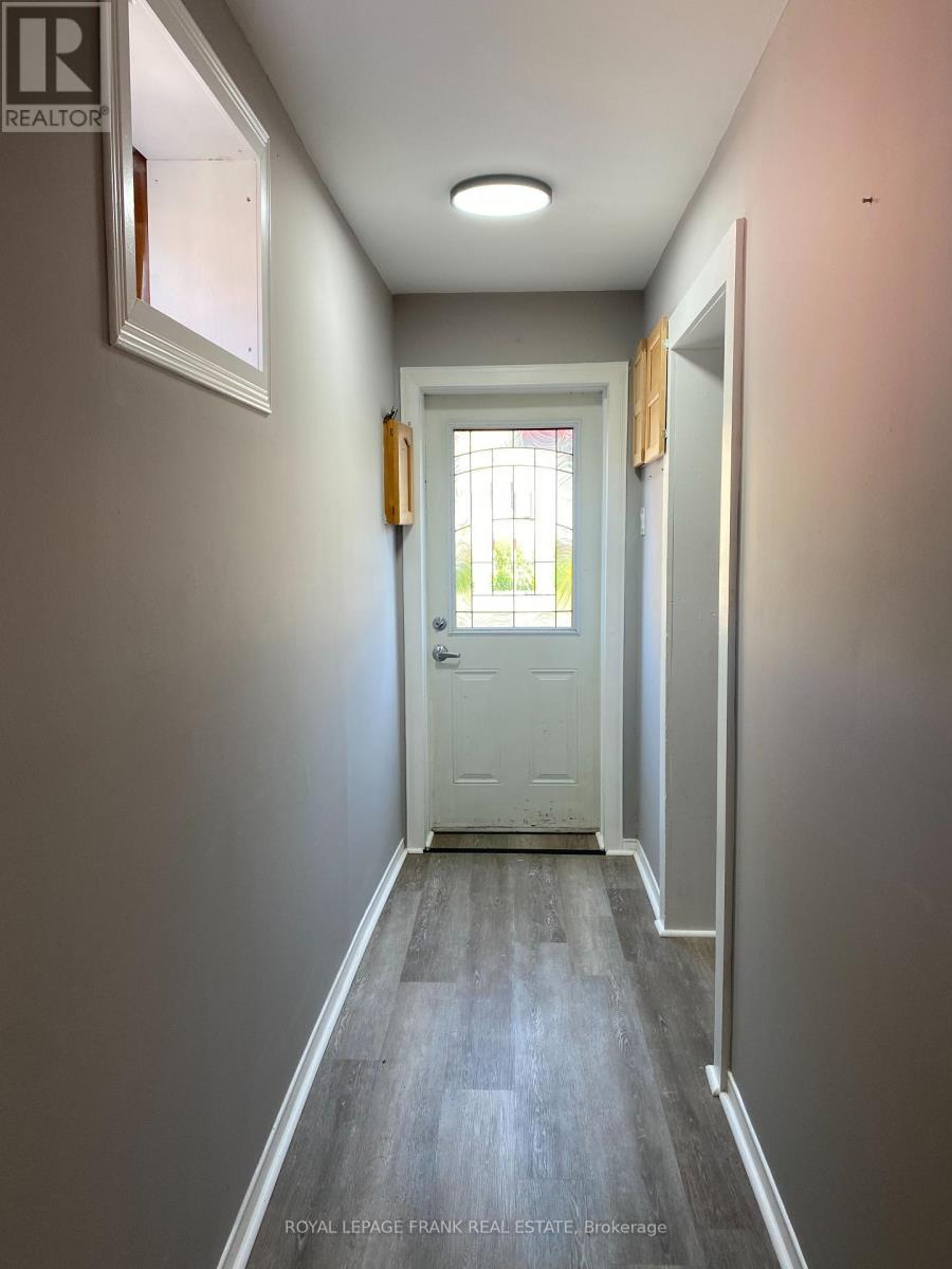 












297 SHERBROOKE STREET

,
Peterborough Central (North),




Ontario
K9J2N7

