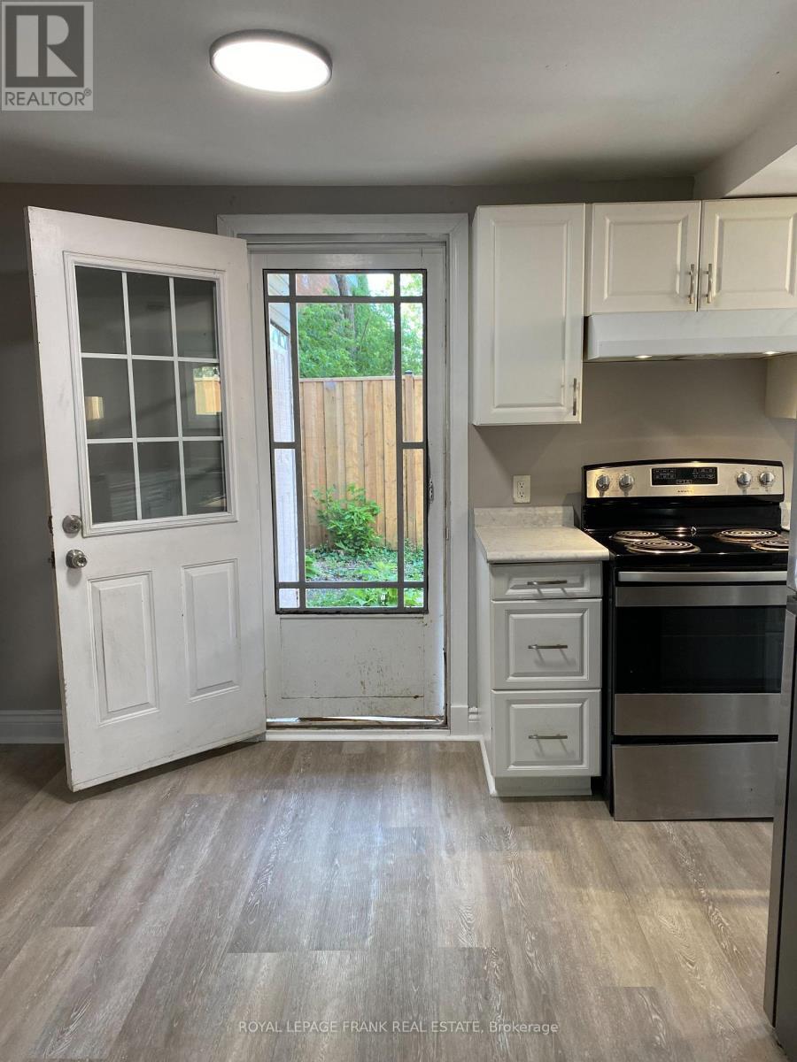 












297 SHERBROOKE STREET

,
Peterborough Central (North),




Ontario
K9J2N7


