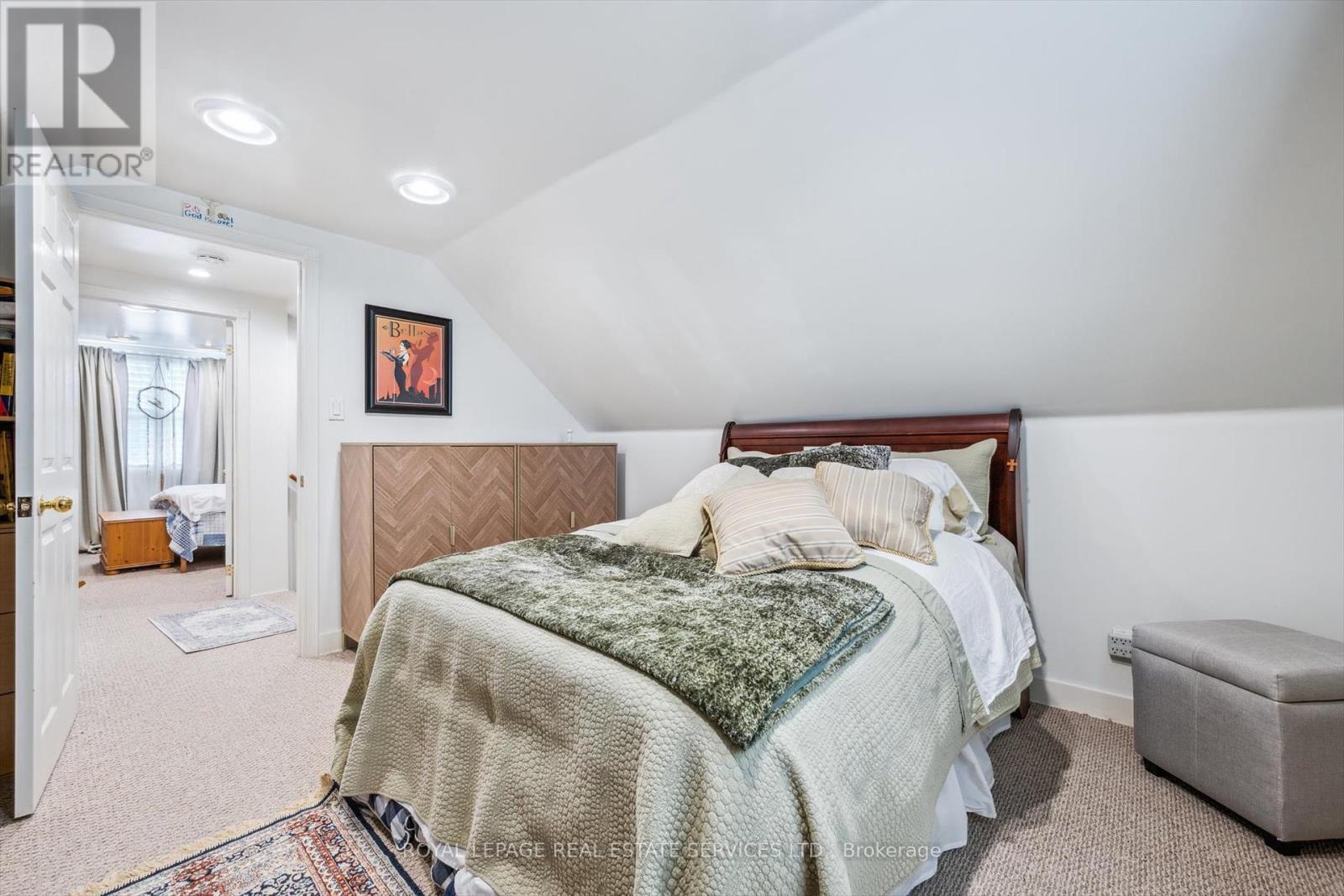 












1059 WESTMOUNT AVENUE

,
Mississauga,




Ontario
L5E1X5

