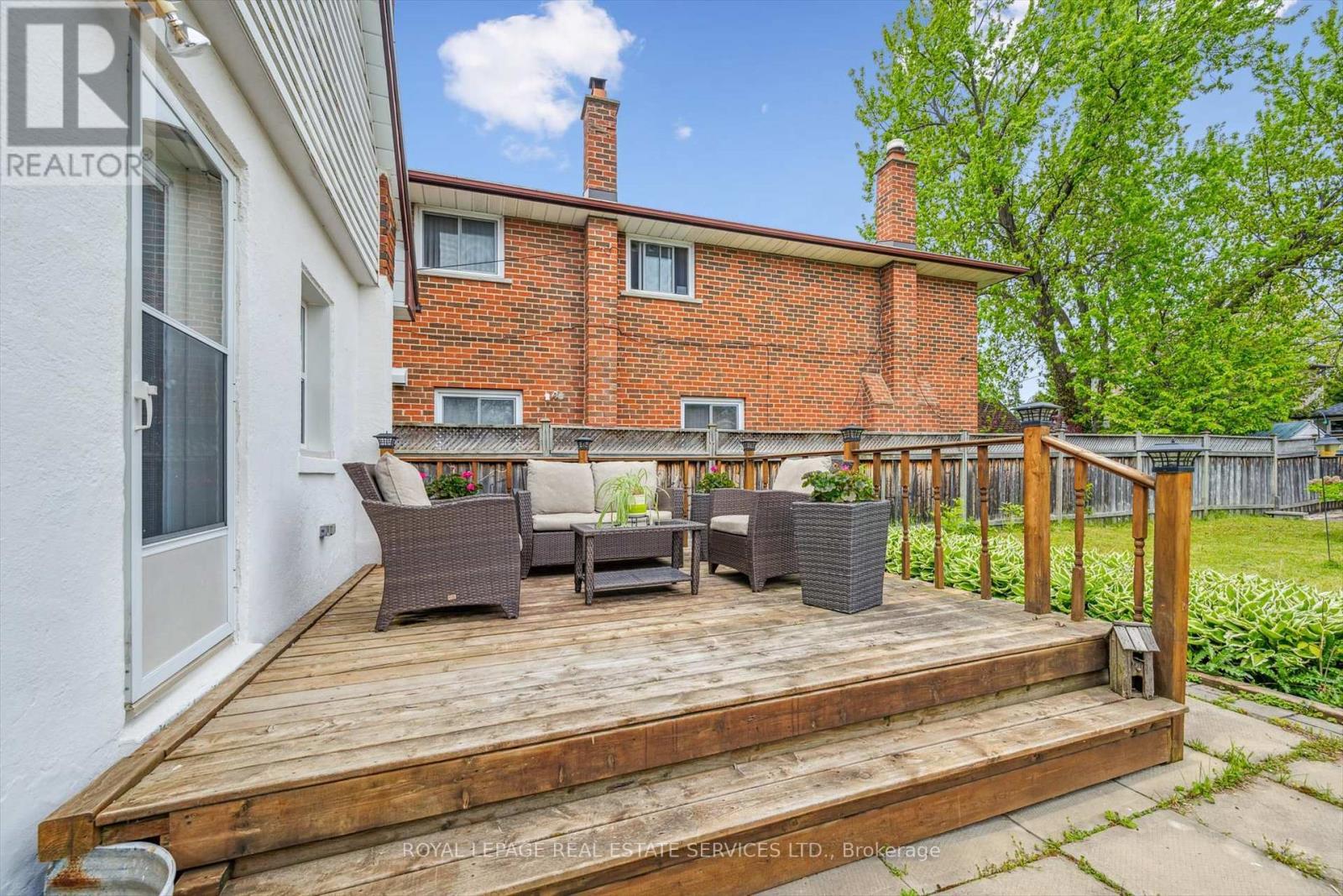 












1059 WESTMOUNT AVENUE

,
Mississauga,




Ontario
L5E1X5

