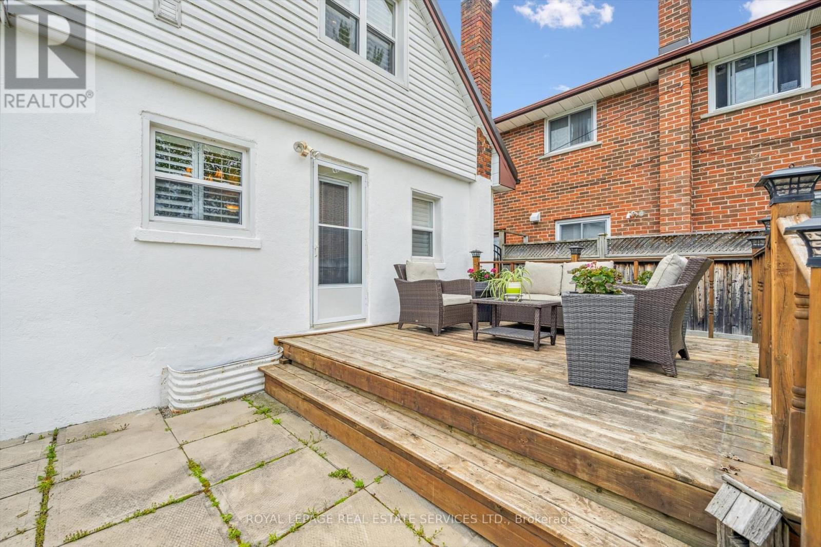 












1059 WESTMOUNT AVENUE

,
Mississauga,




Ontario
L5E1X5

