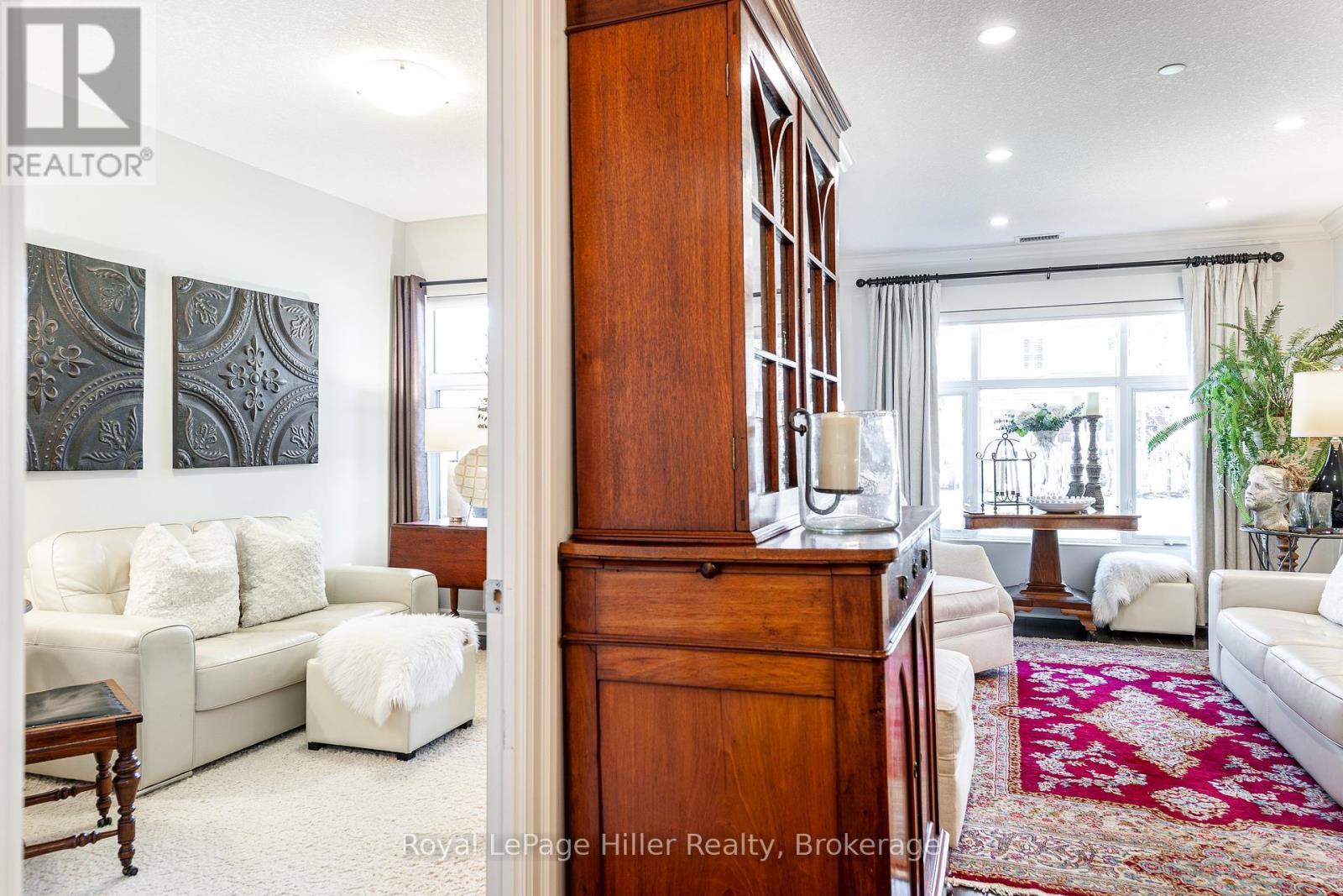 












111 - 255 JOHN STREET

,
Stratford,




Ontario
N5A0G7

