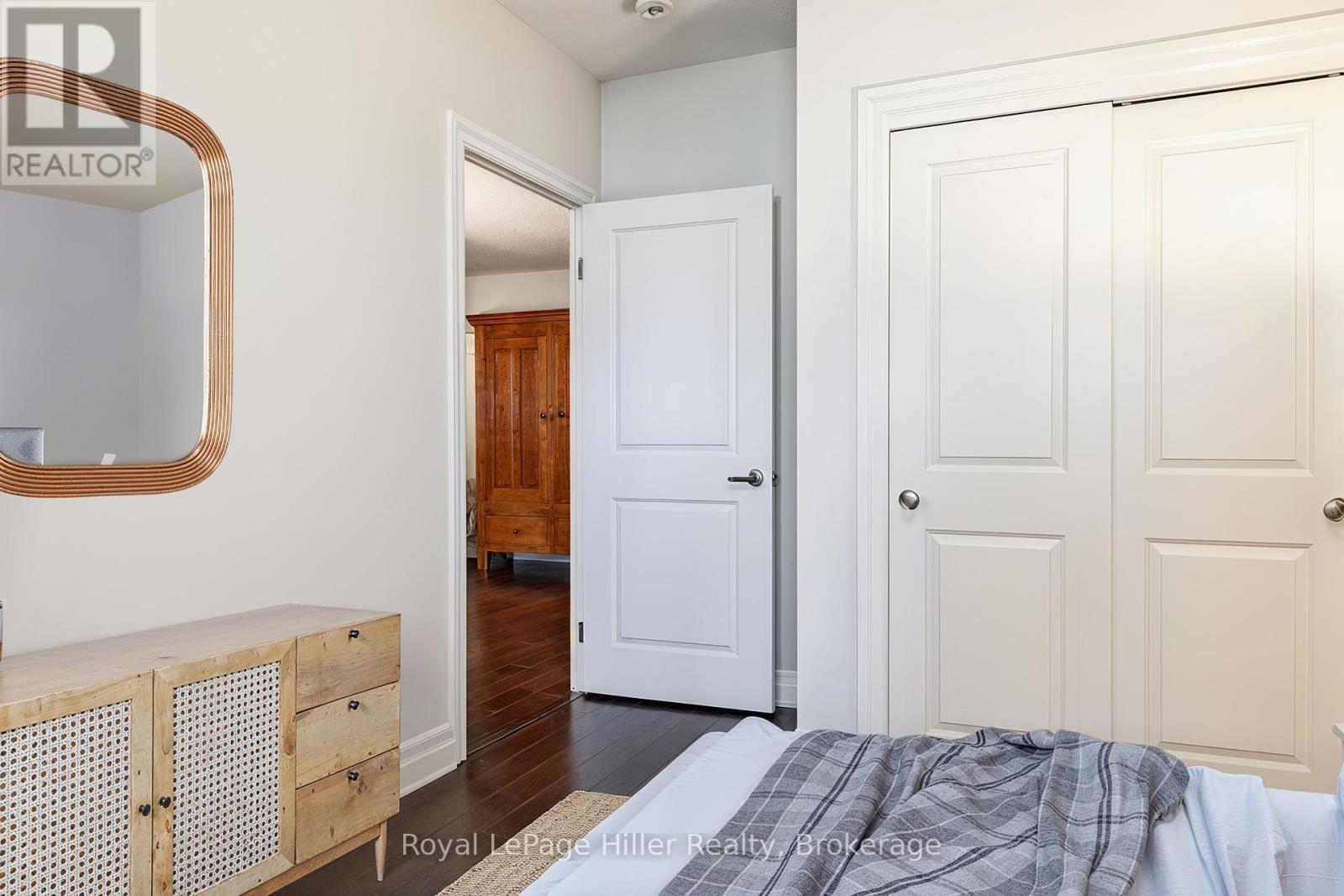 












111 - 255 JOHN STREET

,
Stratford,




Ontario
N5A0G7

