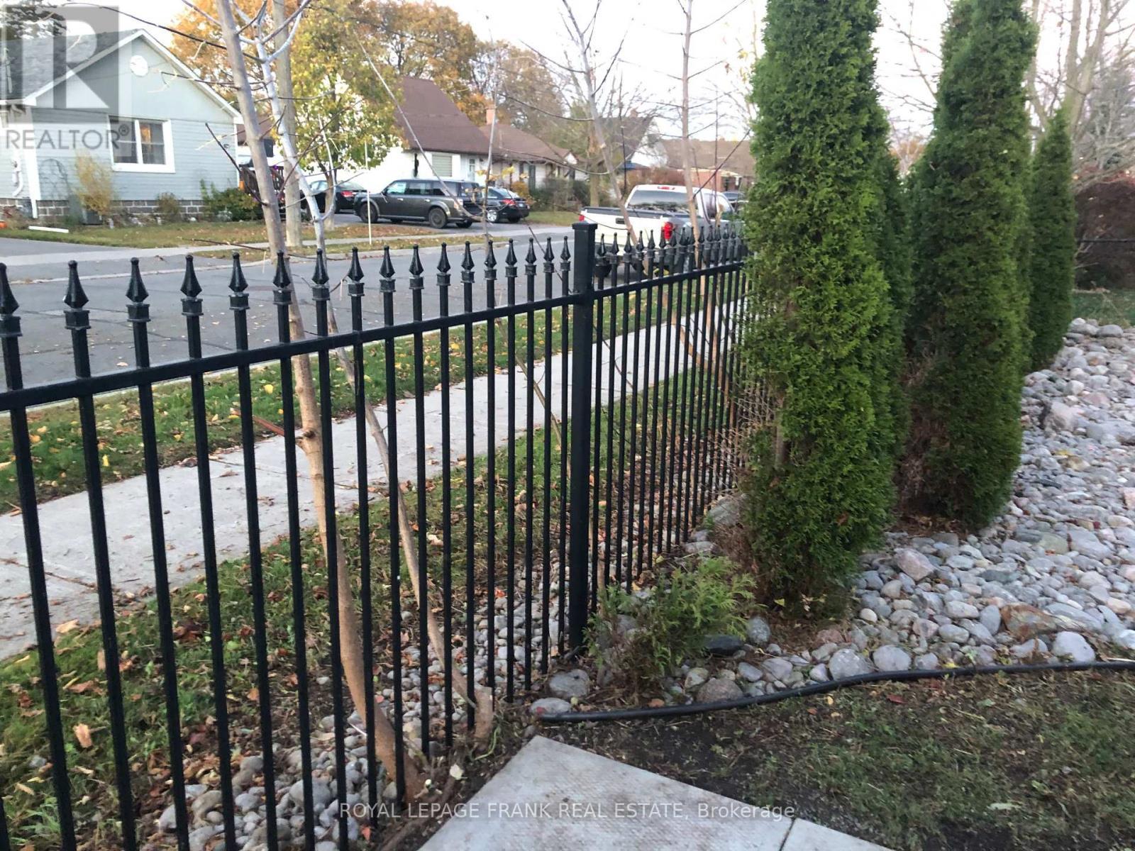 












8 - 24 BRINTON DRIVE

,
Peterborough South (West),




Ontario
K9J8S8


