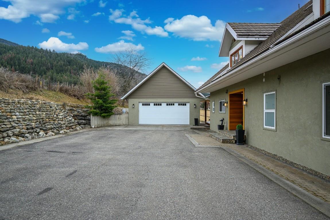 









5393


East Vernon

Road,
Vernon,







BC
V1B 3J7

