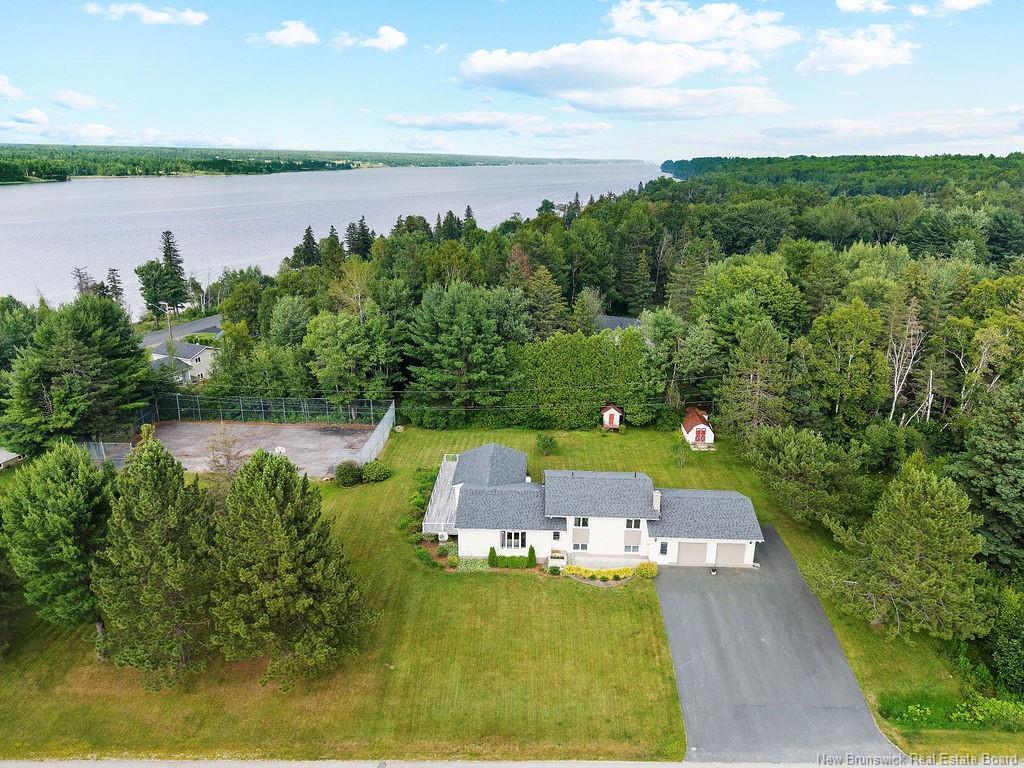 









5


Golden Hawk

DR,
Miramichi,




NB
E1N 3J1

