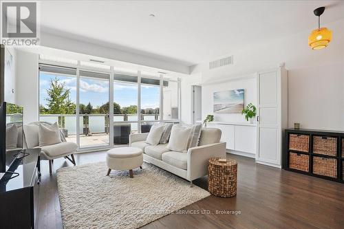 Unobstructive views from wall to wall windows!