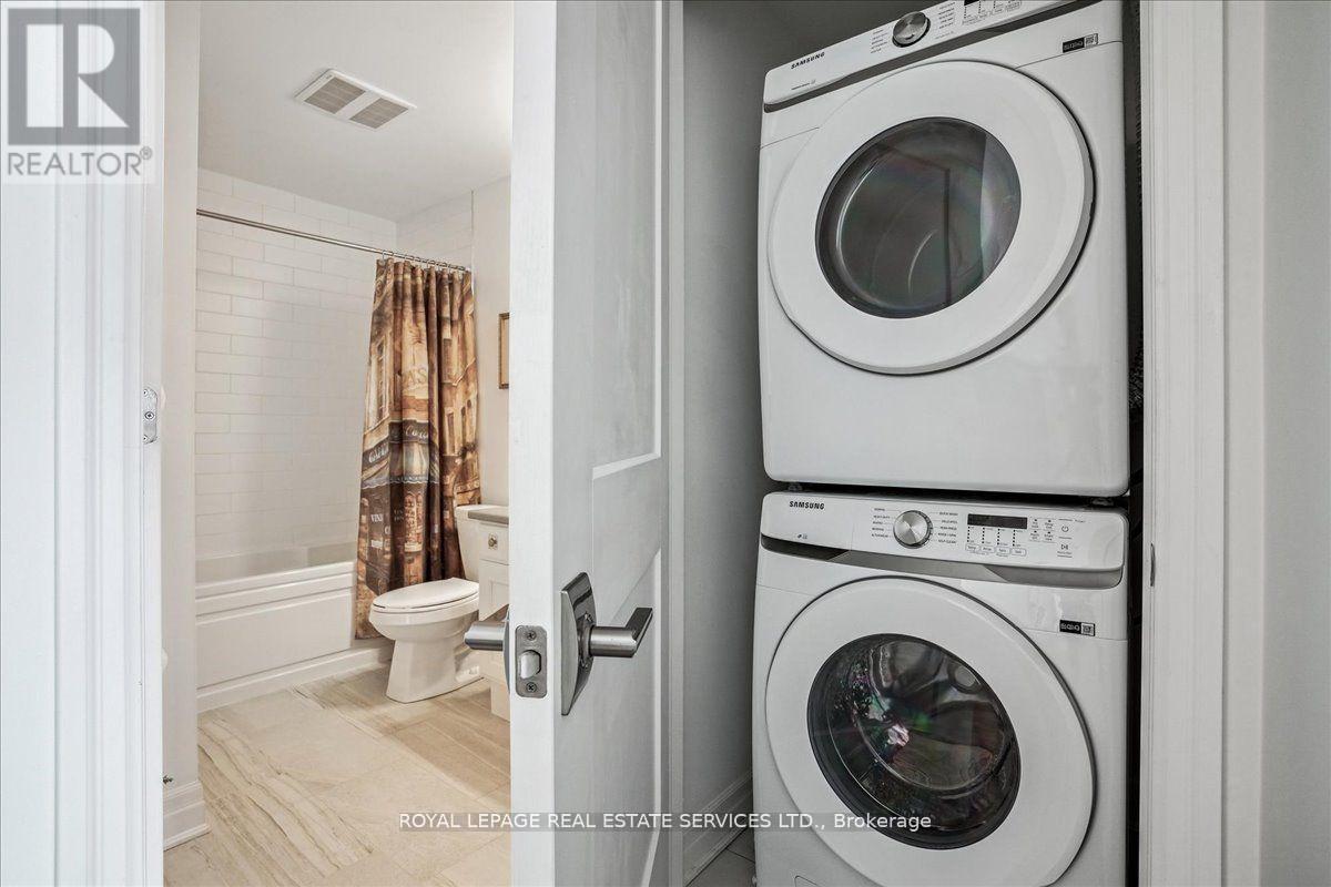 












105 - 3028 CREEKSHORE COMMON

,
Oakville,




Ontario
L6M5K6

