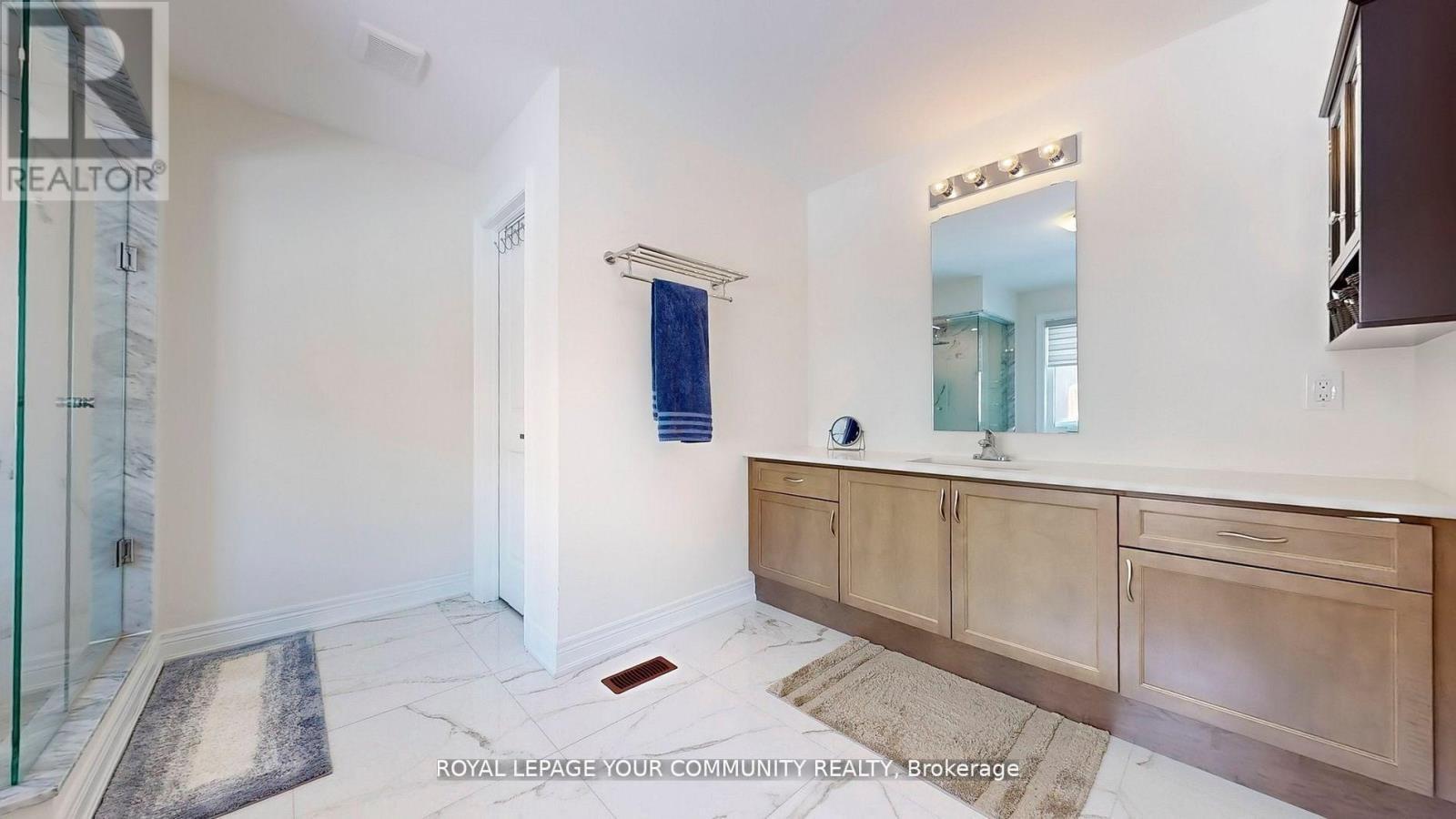 












128 BEN SINCLAIR AVENUE

,
East Gwillimbury,




Ontario
L9N0Z2

