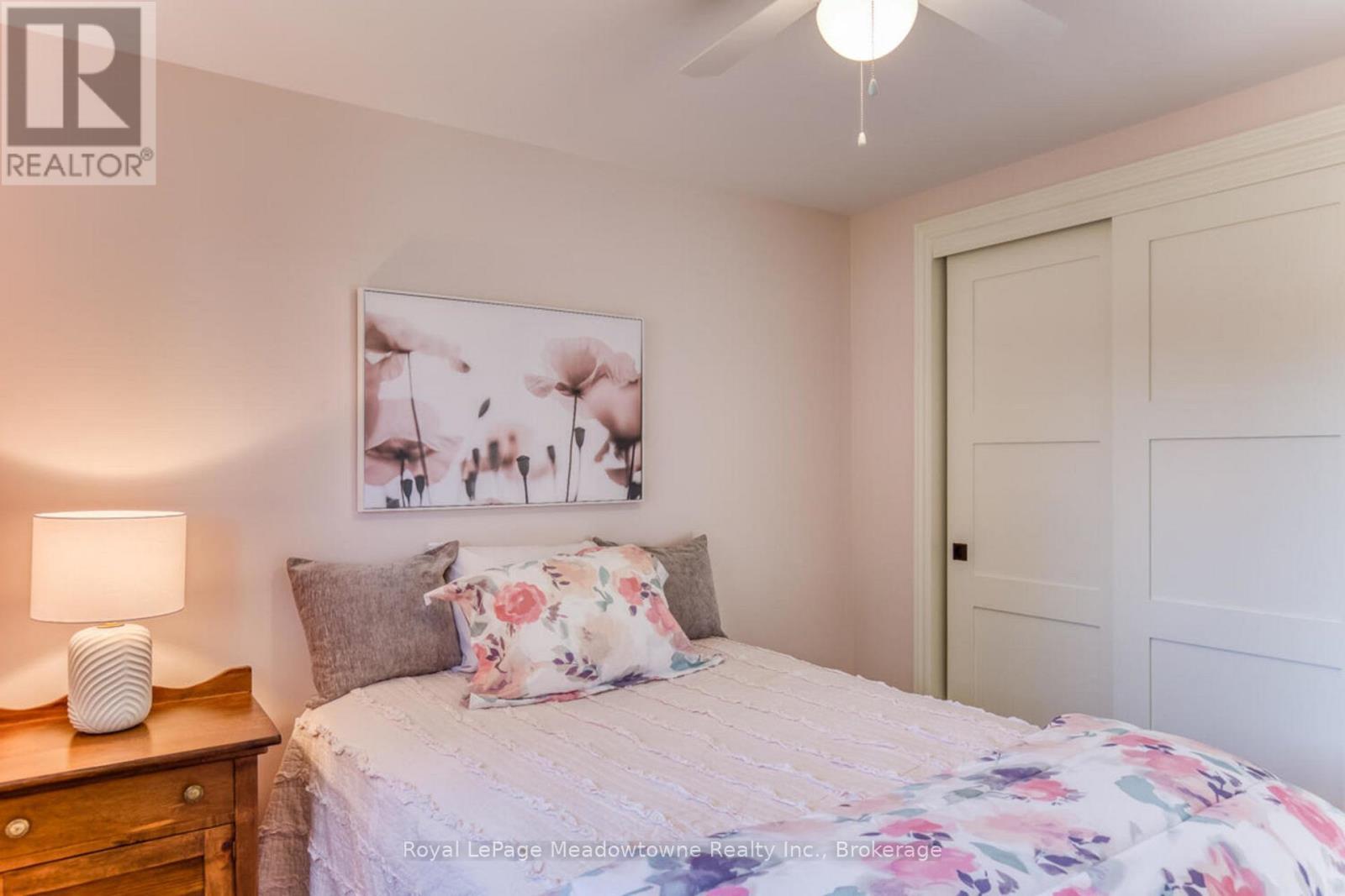 












30 CLUTHE CRESCENT

,
Kitchener,




Ontario
N2P1M8

