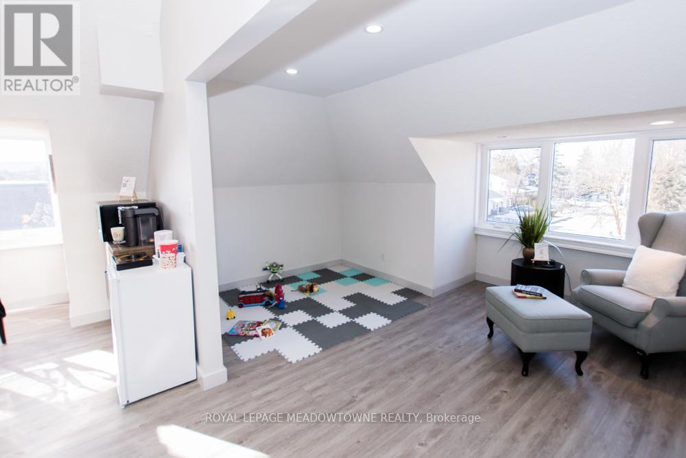 












3A - 350 MAIN STREET E

,
Milton,




Ontario
L9T1P6

