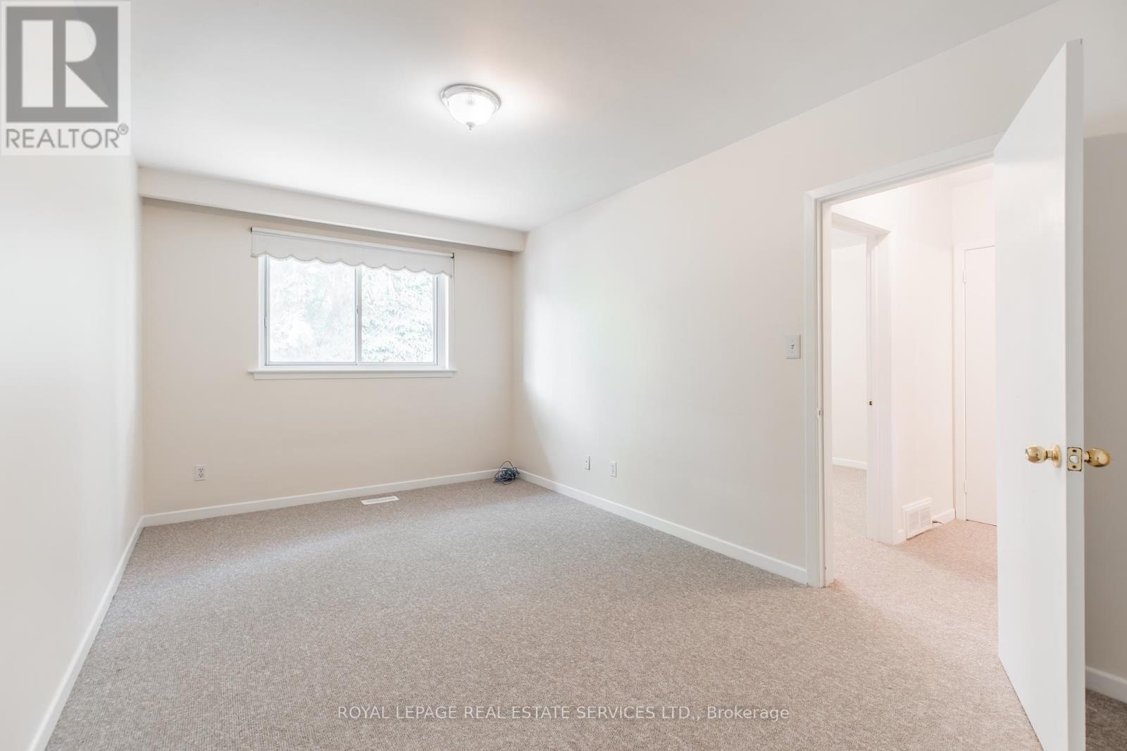 












75 UPWOOD AVENUE

,
Toronto,




Ontario
M6L3A4

