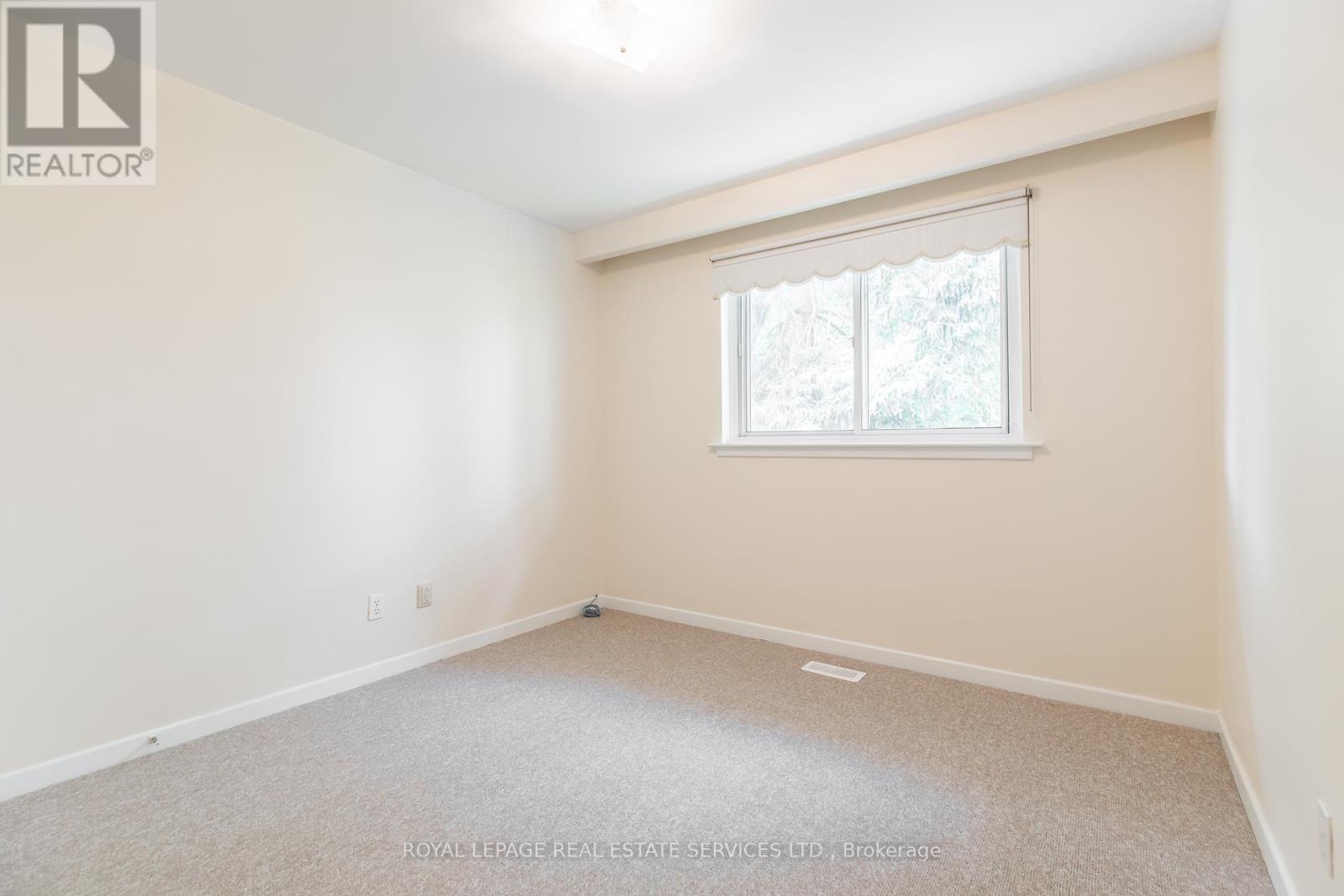 












75 UPWOOD AVENUE

,
Toronto,




Ontario
M6L3A4

