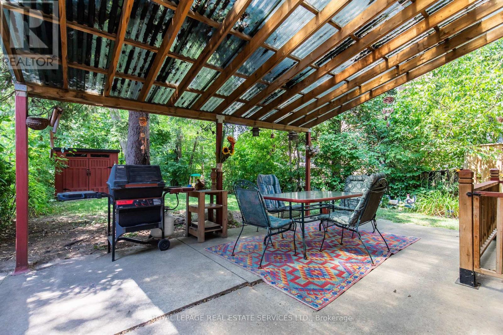 












75 UPWOOD AVENUE

,
Toronto,




Ontario
M6L3A4

