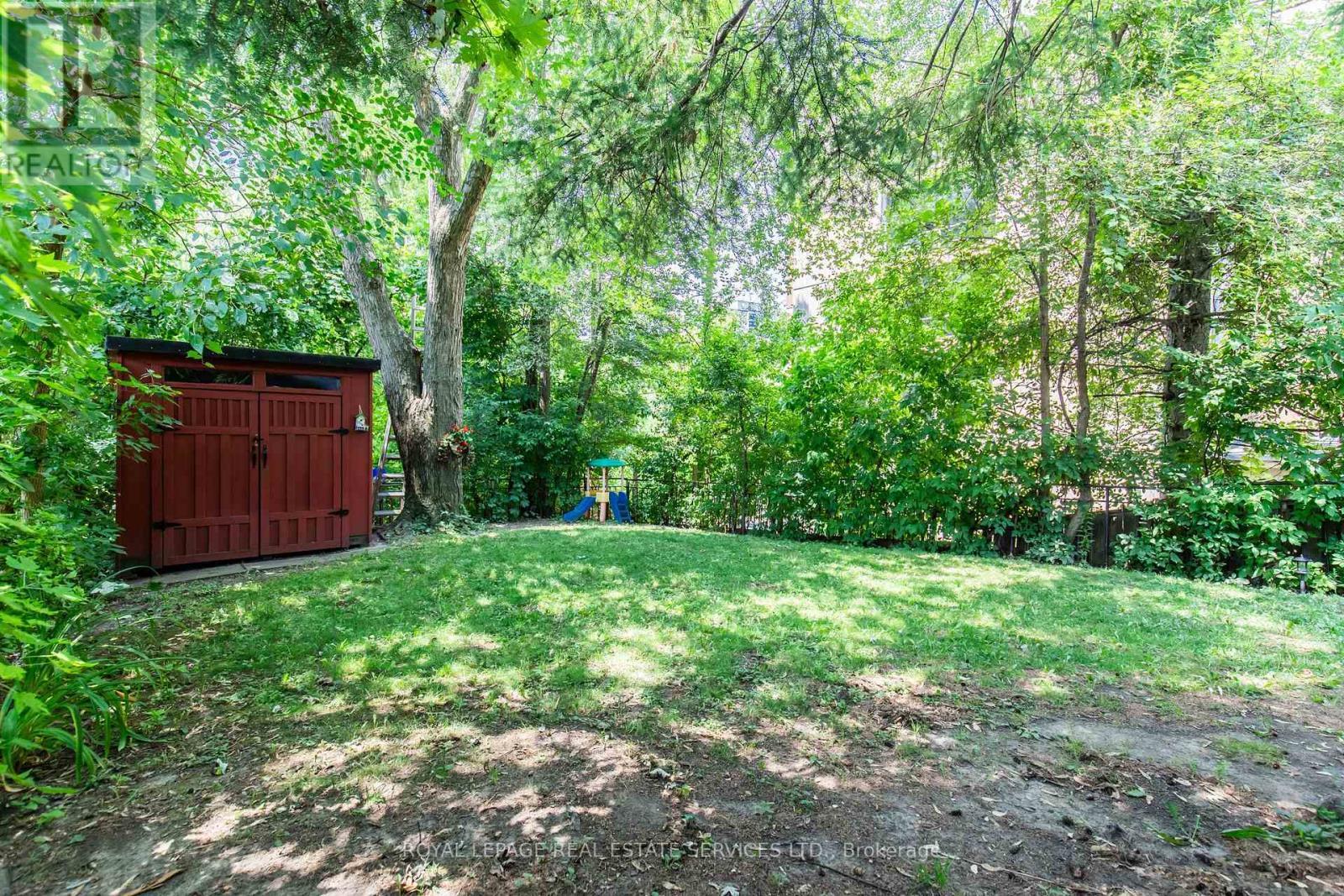 












75 UPWOOD AVENUE

,
Toronto,




Ontario
M6L3A4

