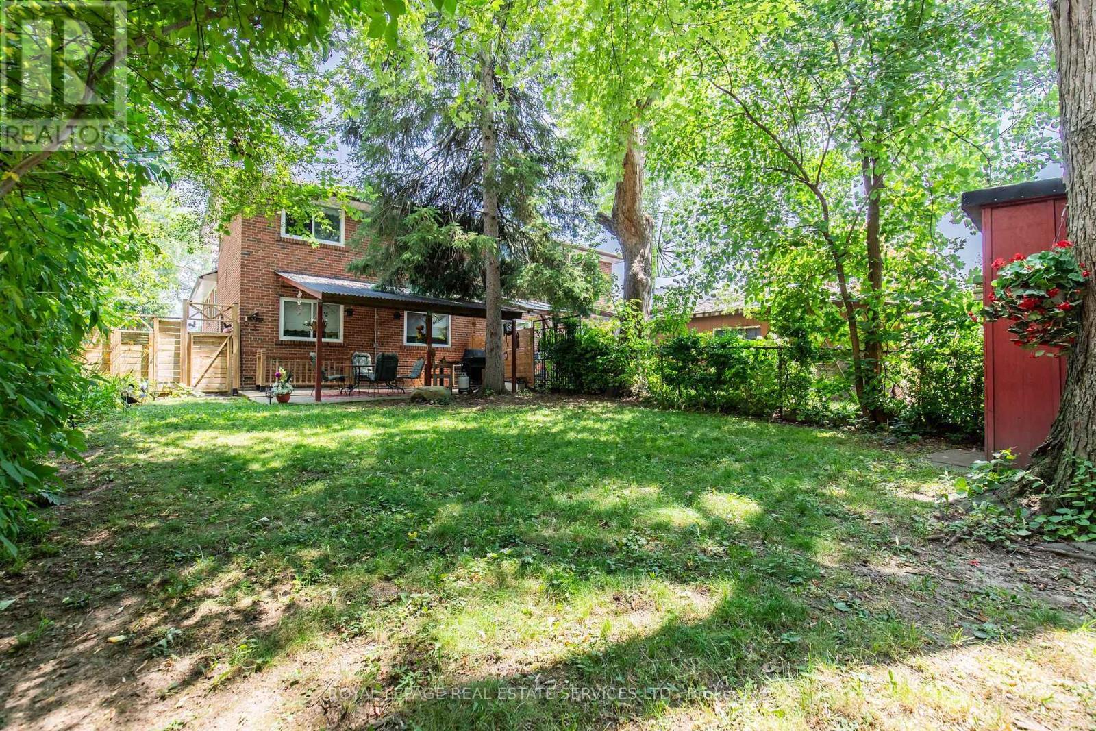 












75 UPWOOD AVENUE

,
Toronto,




Ontario
M6L3A4

