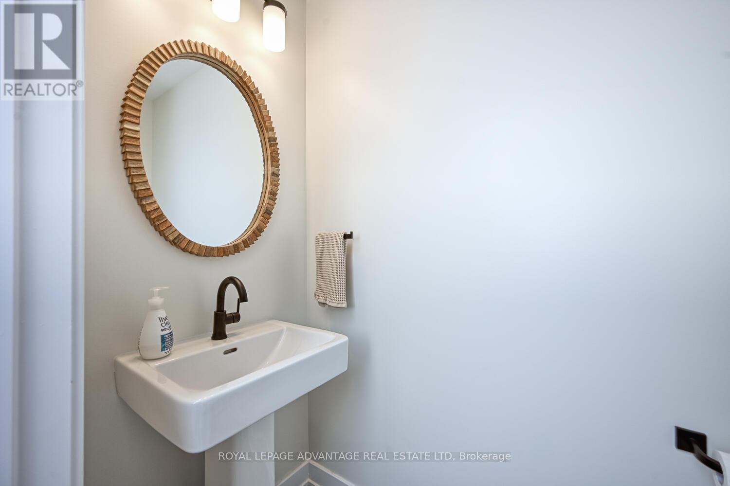 












167 WALLACE STREET

,
Merrickville-Wolford,




Ontario
K0G1N0

