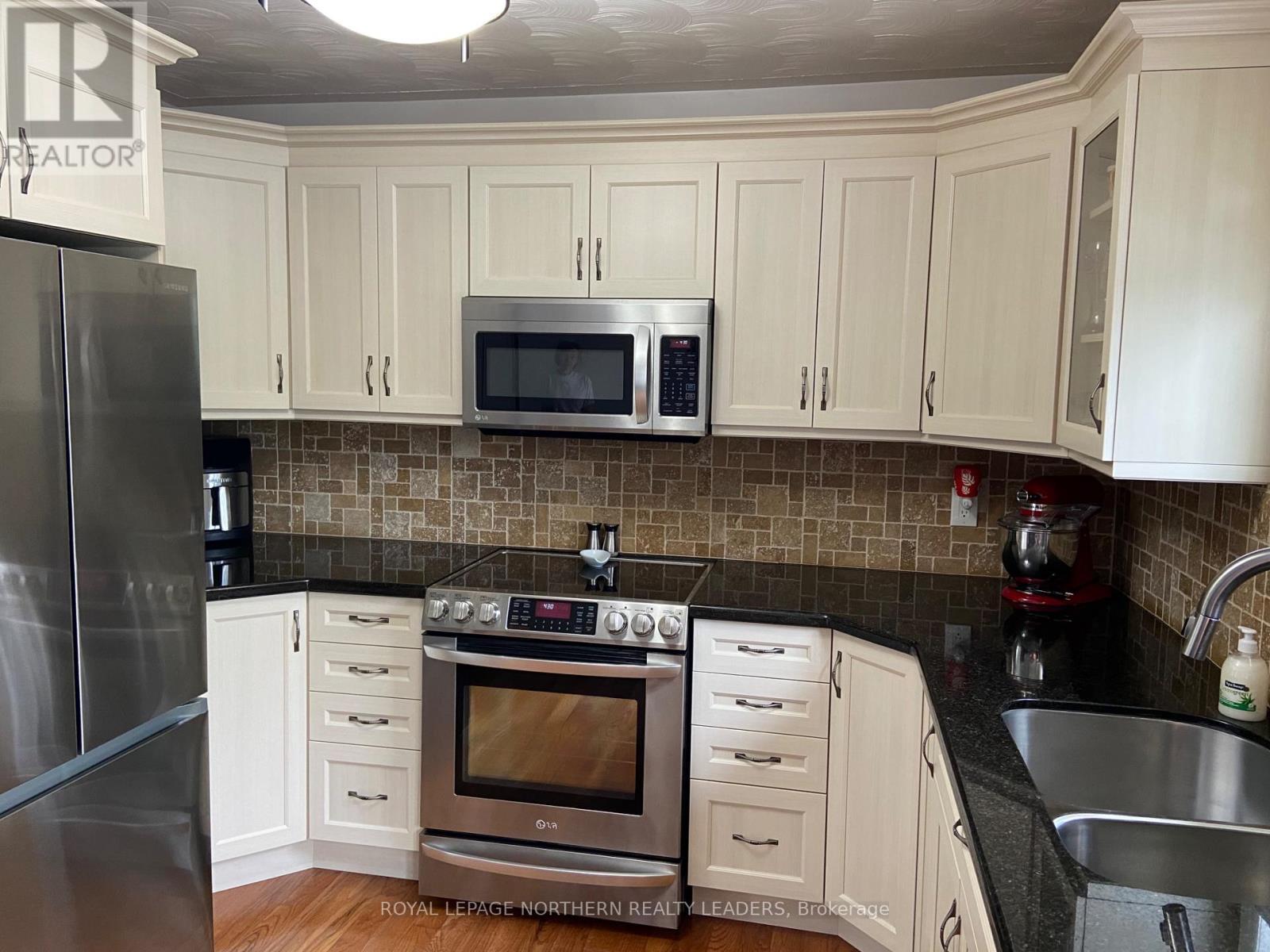 












272 MALETTE CRESCENT

,
Timmins (TNW - Riverpark),




Ontario
P4P1C5

