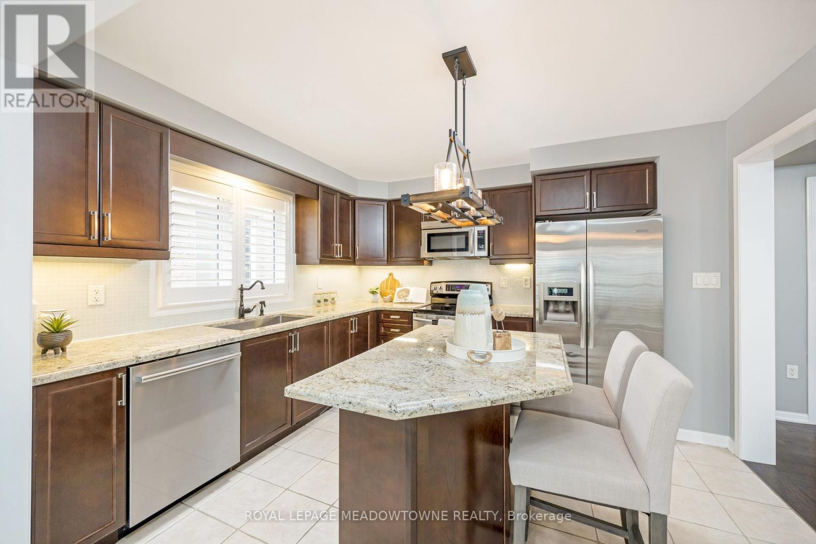 












847 ETHERINGTON WAY

,
Milton,




Ontario
L9T0Z1

