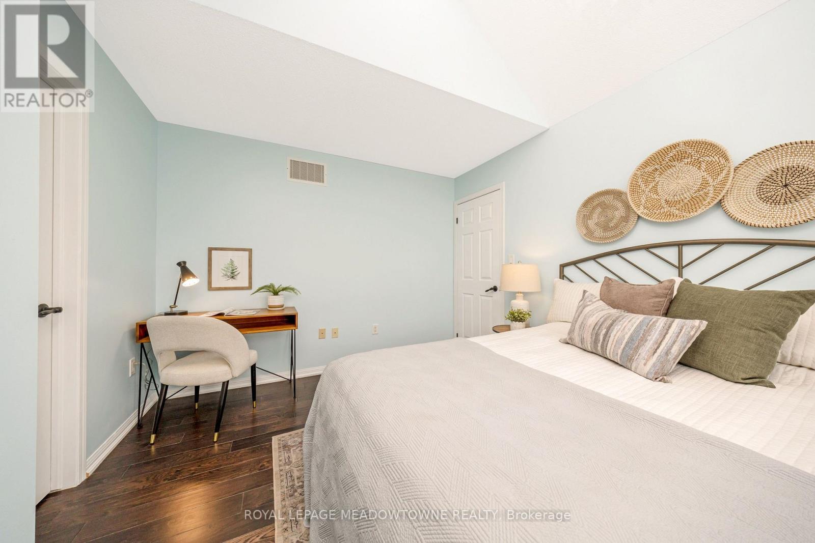 












847 ETHERINGTON WAY

,
Milton,




Ontario
L9T0Z1

