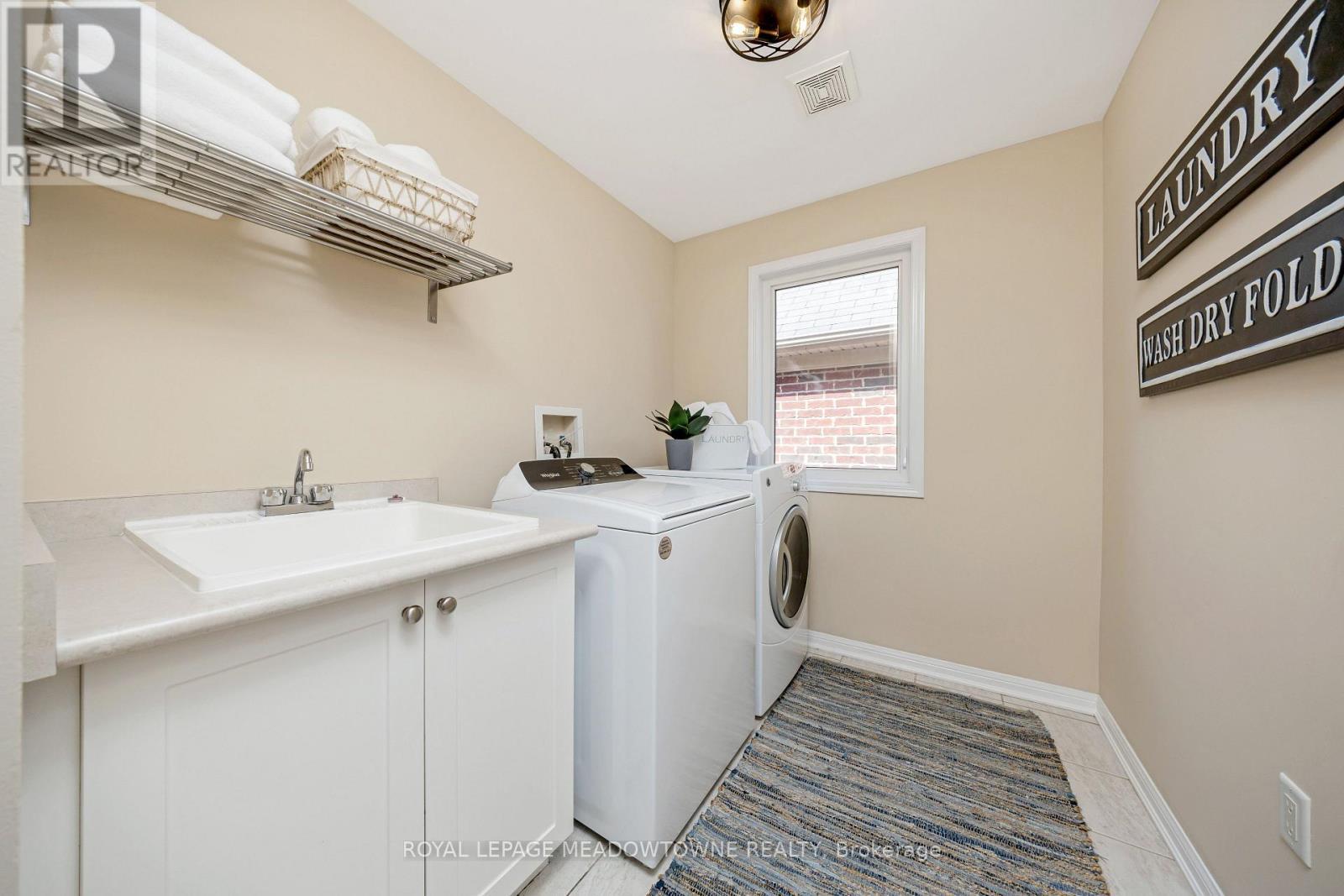 












847 ETHERINGTON WAY

,
Milton,




Ontario
L9T0Z1

